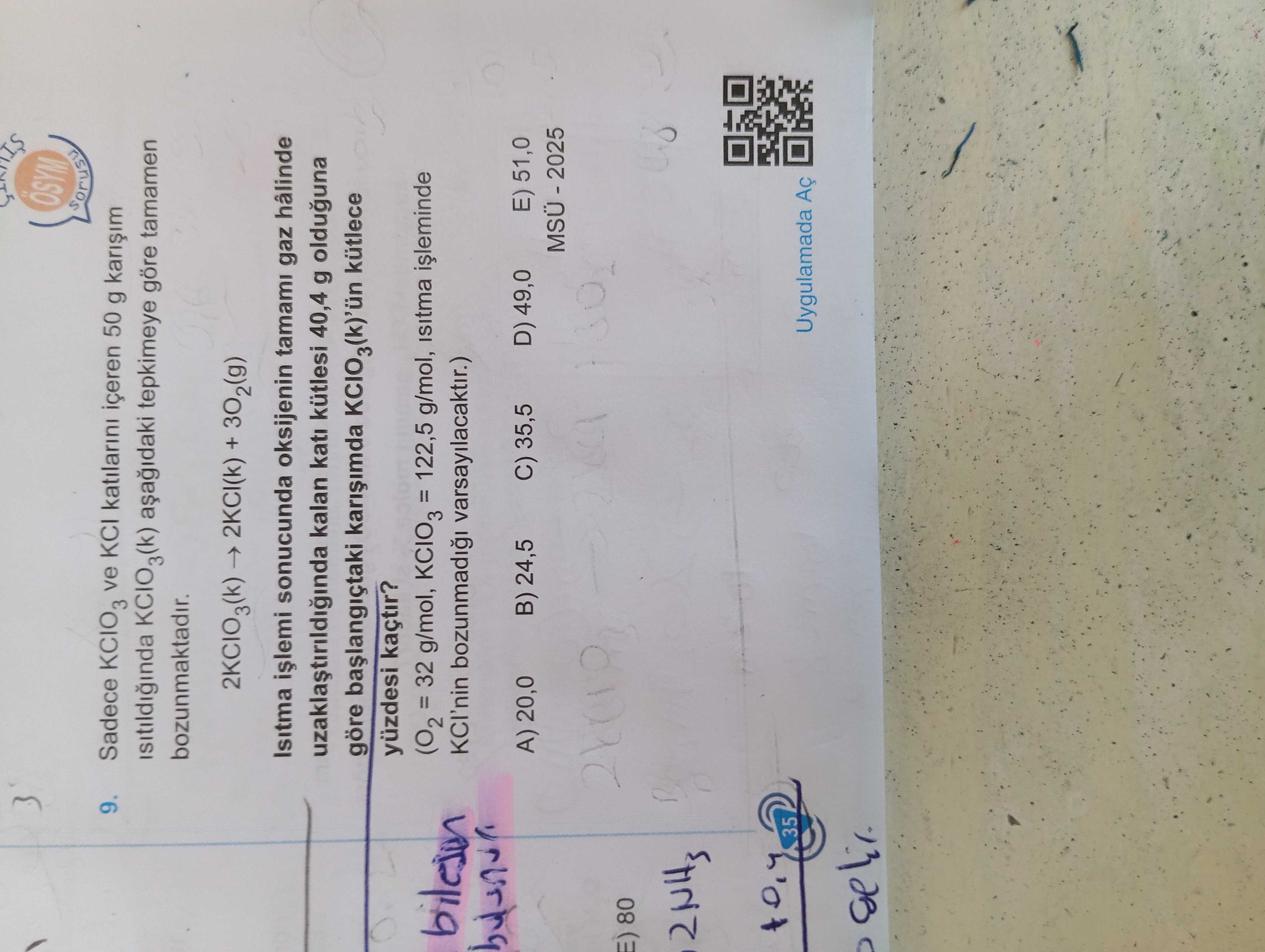 Sadece KClO₃ ve KCl katılarını içeren 50 g karışım ısıtıldığında KClO₃(k) aşağıdaki tepkimeye göre