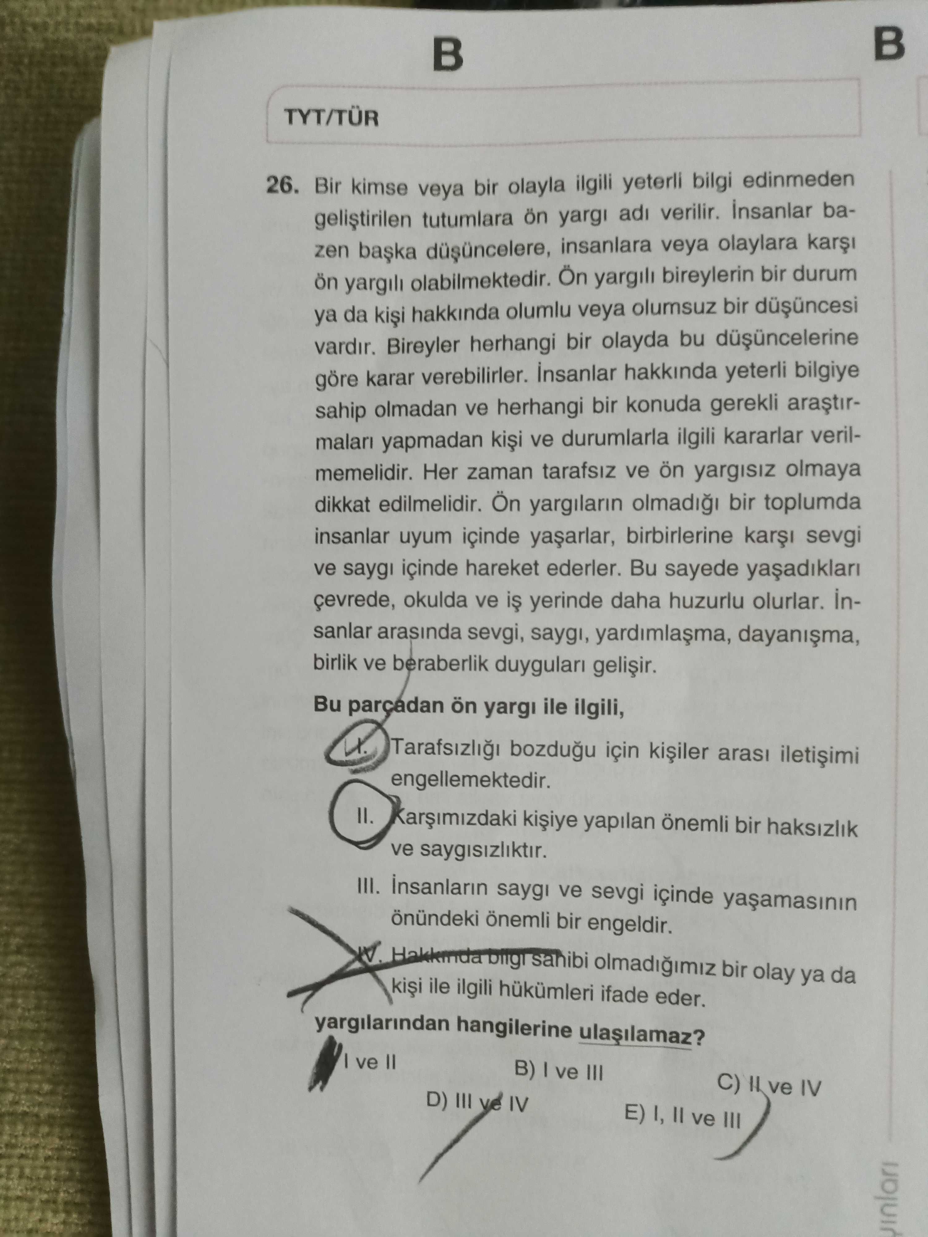 Bir kimse veya bir olayla ilgili yeterli bilgi edinmeden geliştirilen tutumlara ön yargı adı