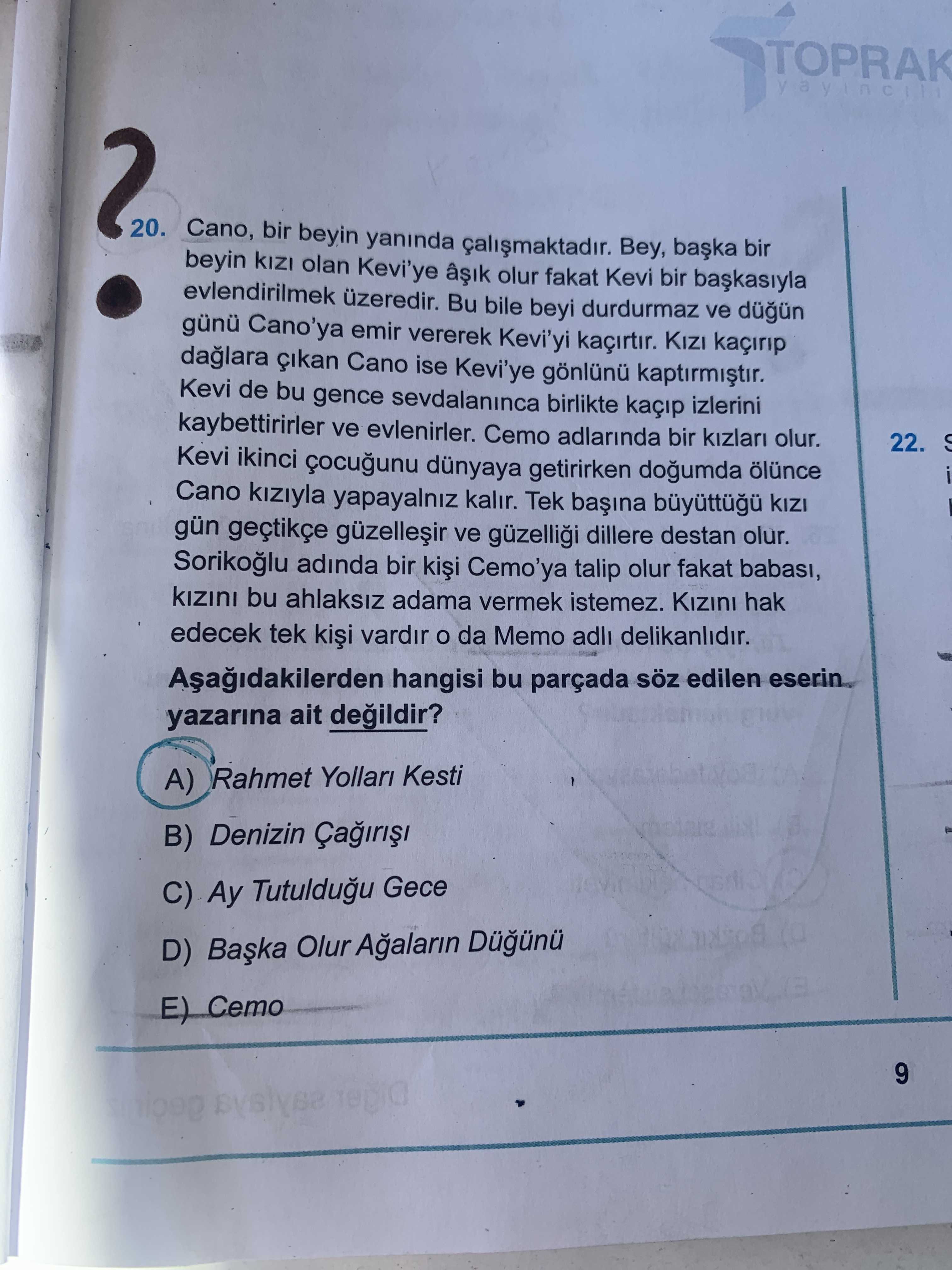 Cano, bir beyin yanında çalışmaktadır. Bey, başka bir beyin kızı olan Kevi'ye âşık olur fakat Kevi
