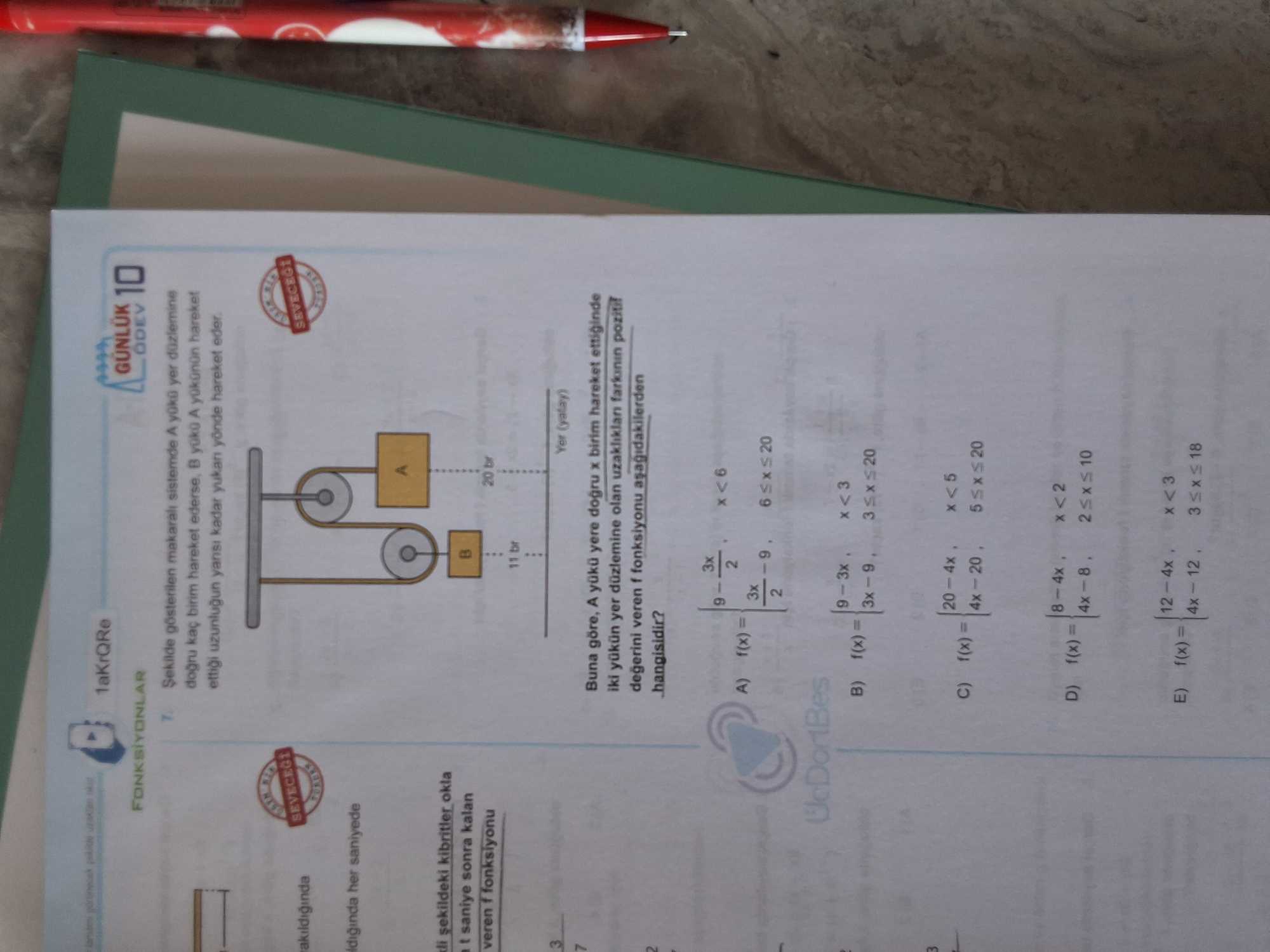 Şekilde gösterilen makaralı sistemde A yükü yer düzlemine doğru kaç birim hareket ederse, B yükü A
