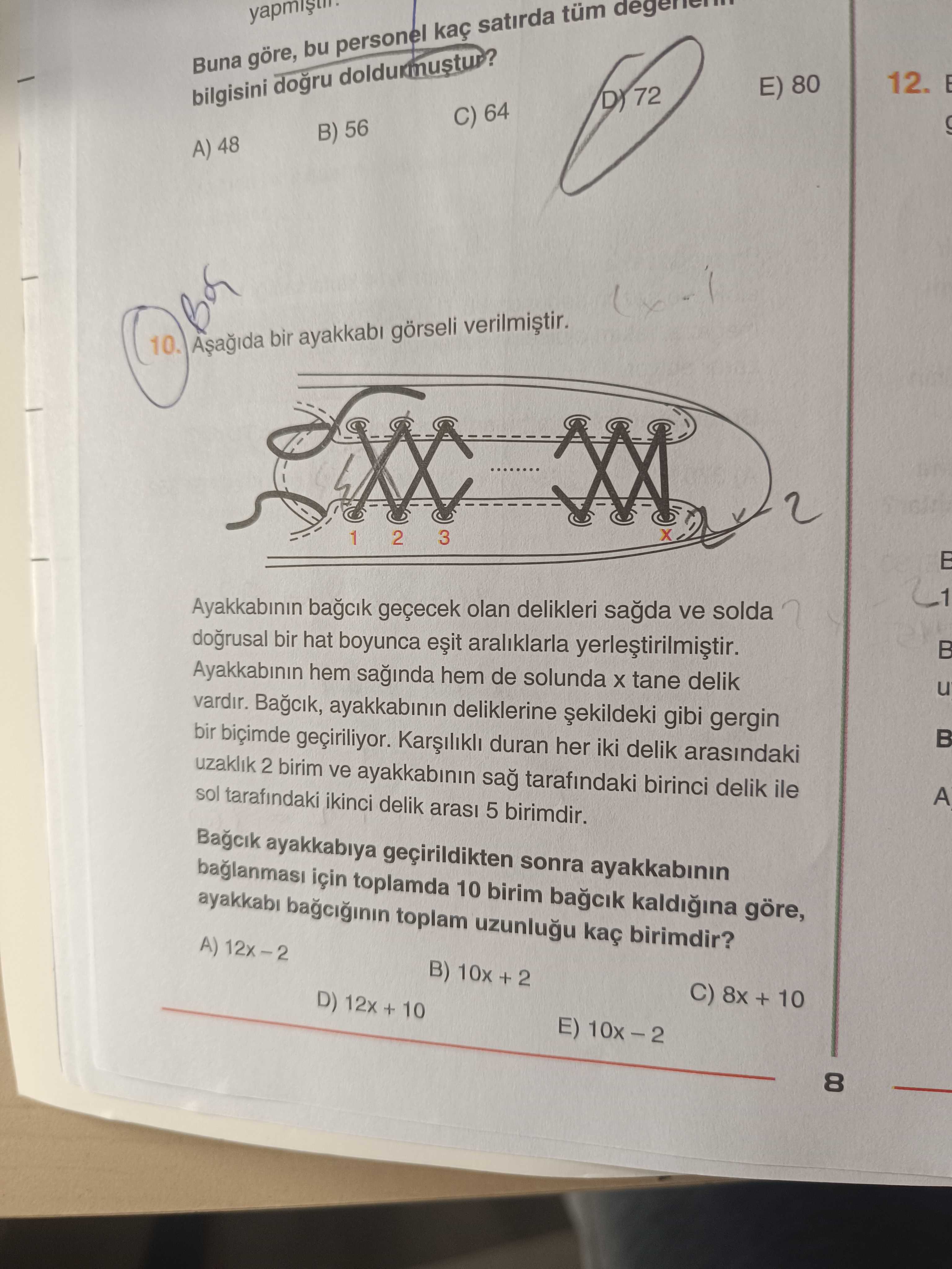 Aşağıda bir ayakkabı görseli verilmiştir. Ayakkabının bağcık geçecek olan delikleri sağda ve solda