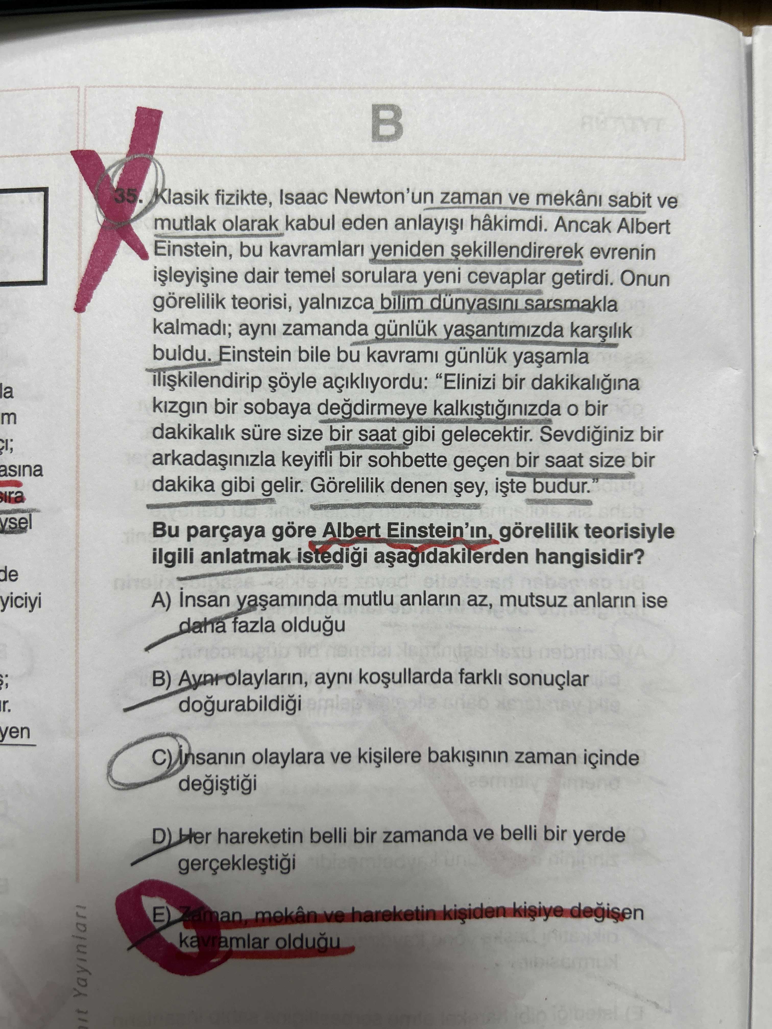 Klasik fizikte, Isaac Newton'un zaman ve mekânı sabit ve mutlak olarak kabul eden anlayışı hâkimdi