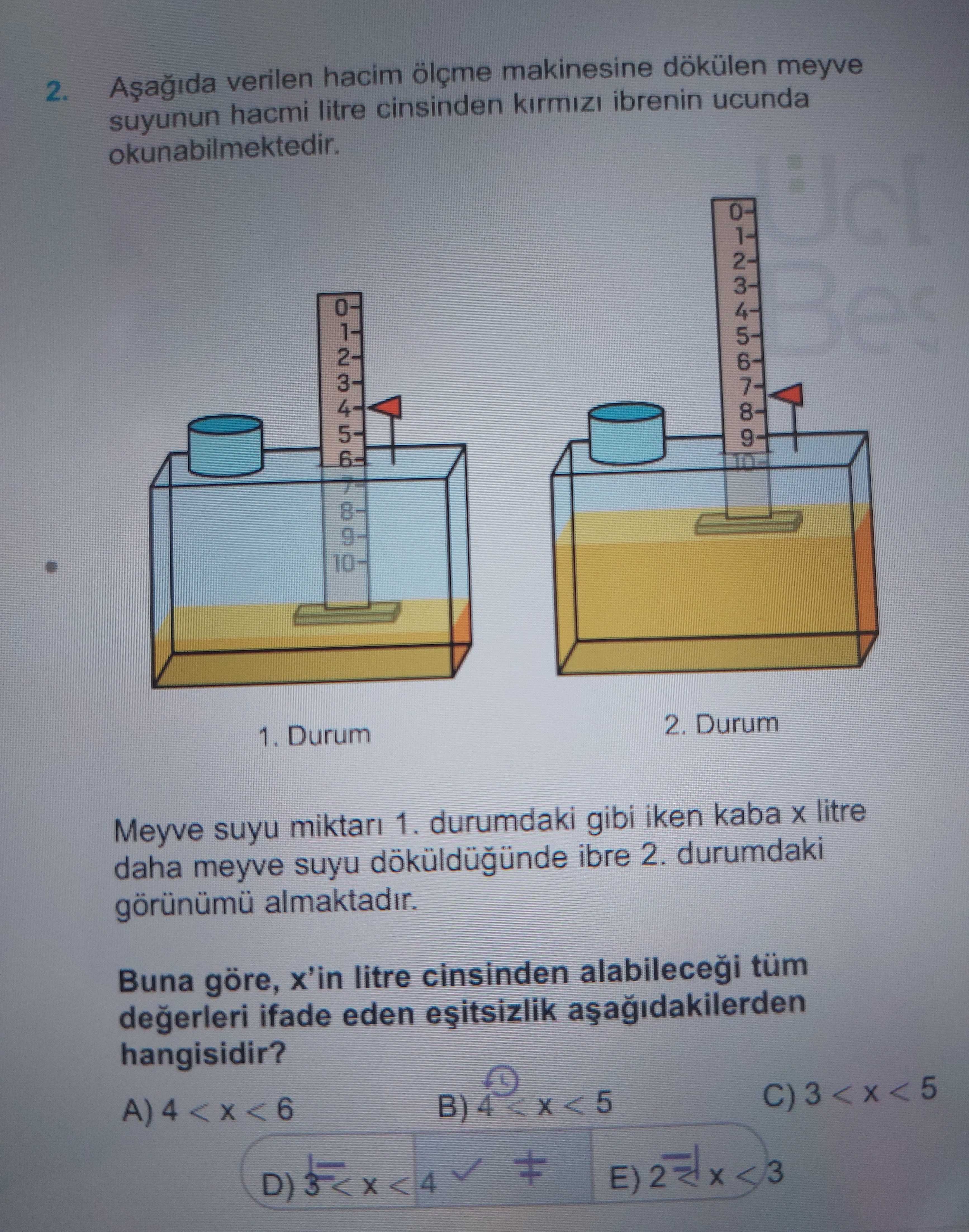 Aşağıda verilen hacim ölçme makinesine dökülen meyve suyunun hacmi litre cinsinden kırmızı ibrenin