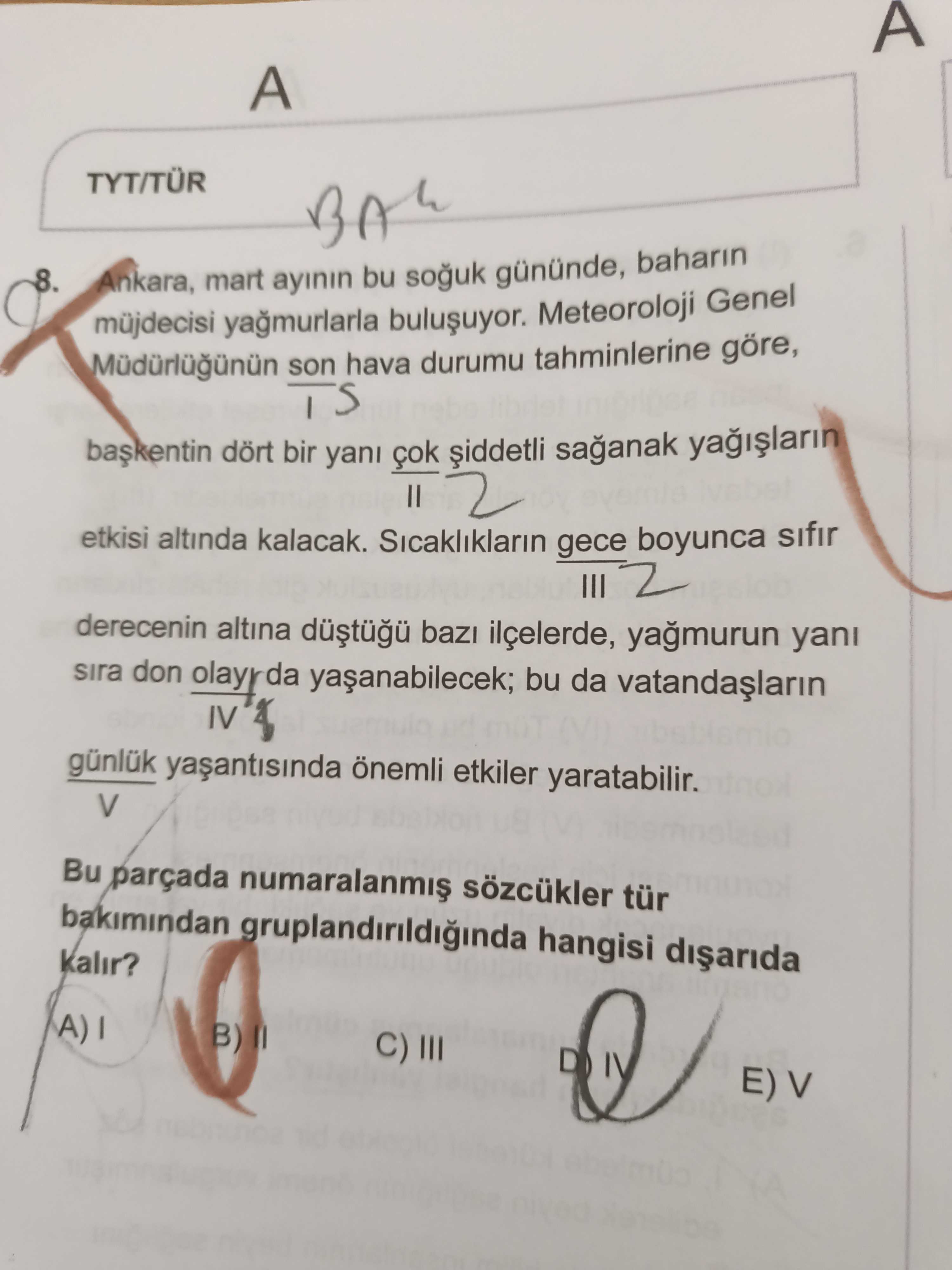 Ankara, mart ayının bu soğuk gününde, baharın müjdecisi yağmurlarla buluşuyor. Meteoroloji Genel