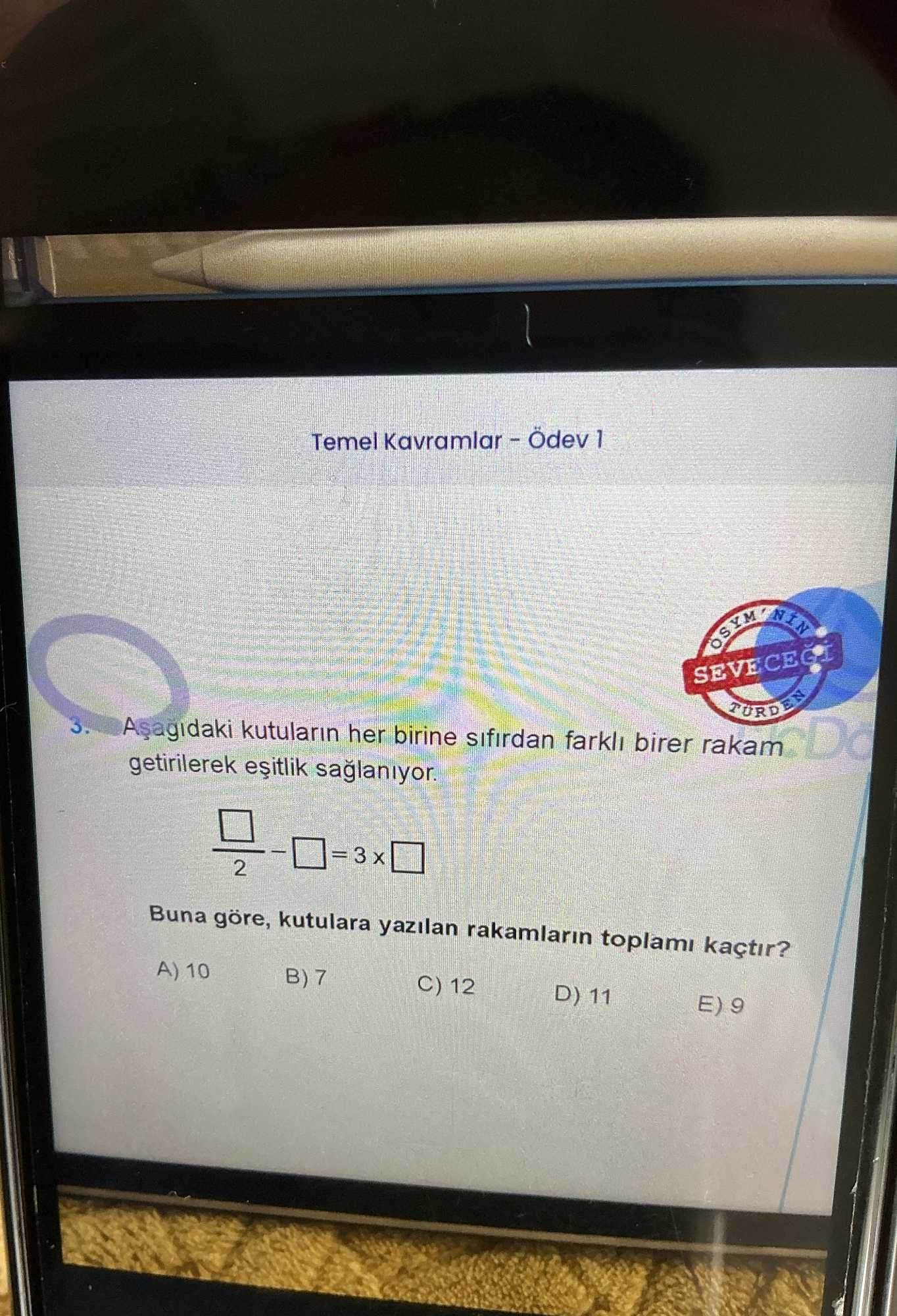 Aşağıdaki kutuların her birine sıfırdan farklı birer rakam getirilerek eşitlik sağlanıyor. ☐ ─── - ☐