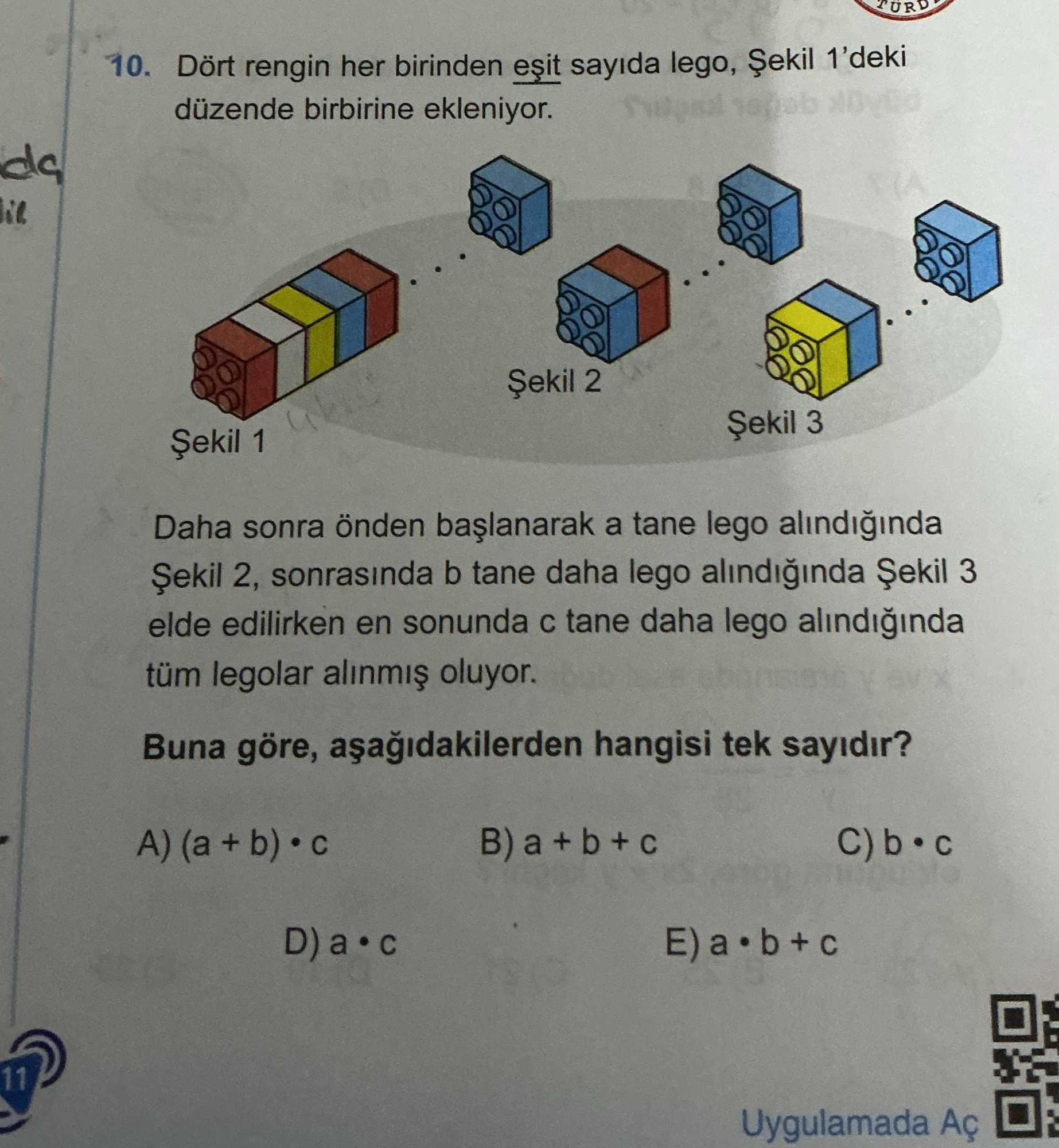 Dört rengin her birinden eşit sayıda lego, Şekil 1'deki düzende birbirine ekleniyor. Daha sonra