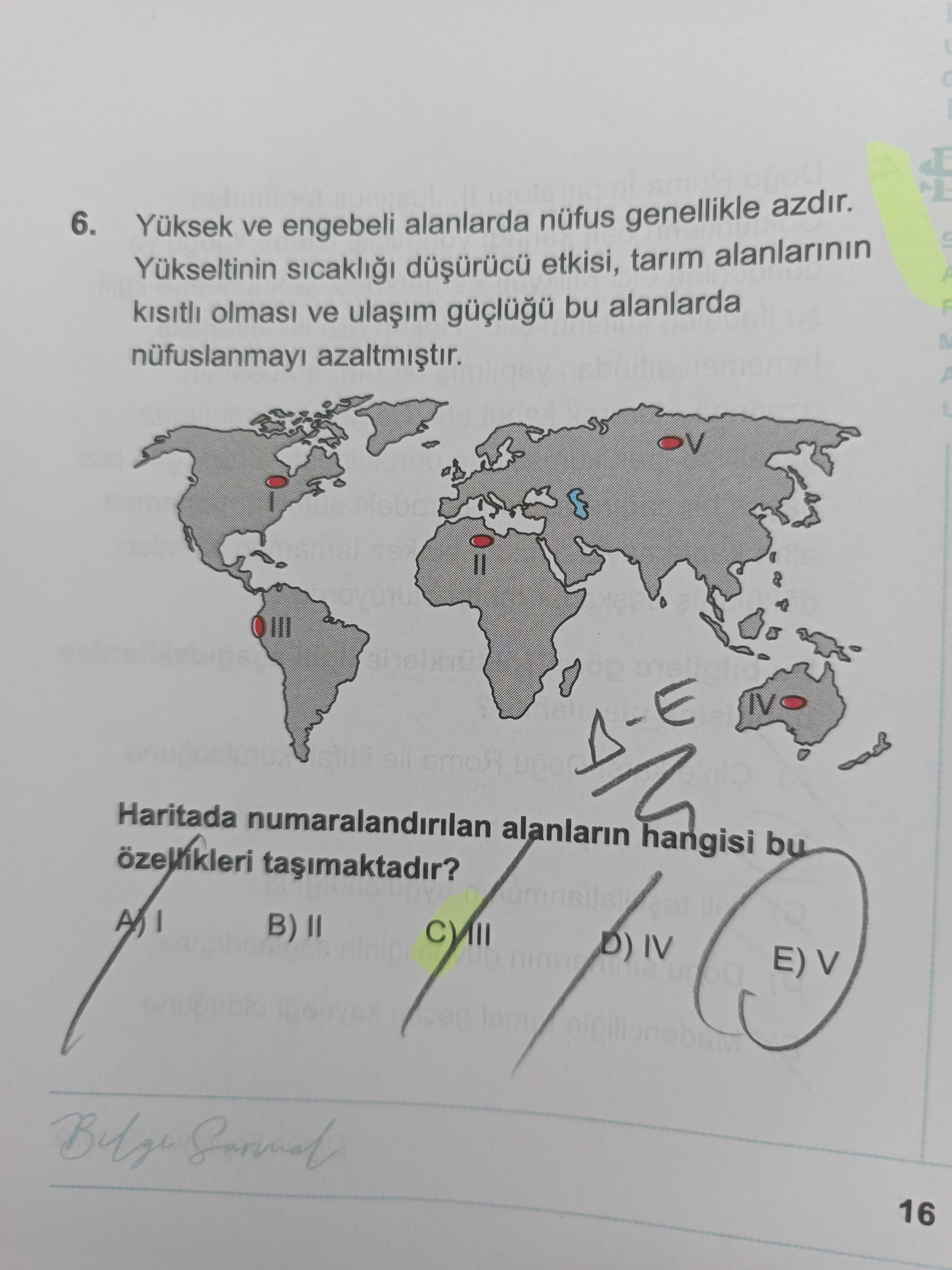 Yüksek ve engebeli alanlarda nüfus genellikle azdır. Yükseltinin sıcaklığı düşürücü etkisi, tarım alanlarının kısıtlı olması ve