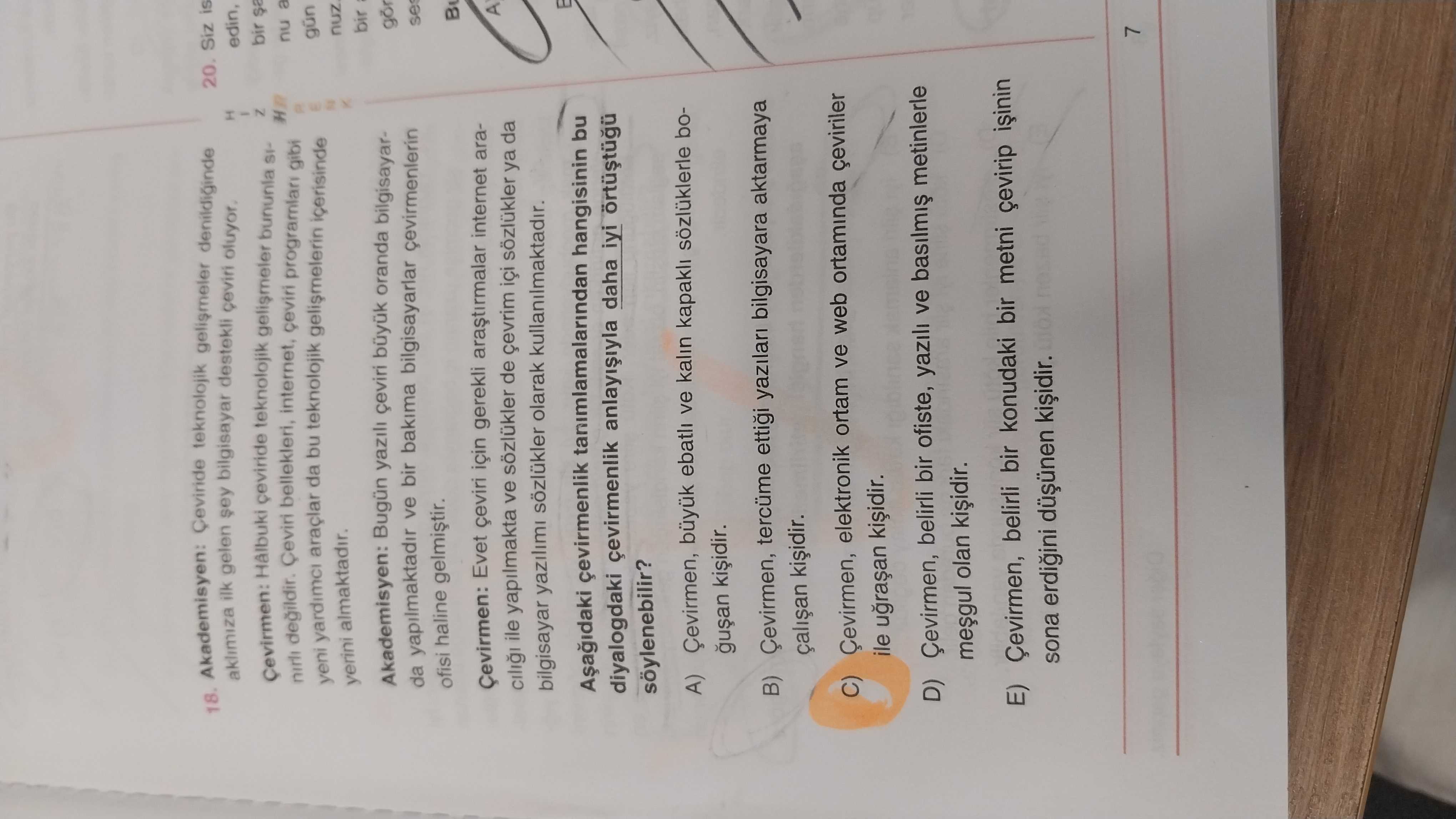 Akademisyen: Çevinde teknolojik gelişmeler denildiğinde akımıza ilk gelen şey bilgisayar destekli