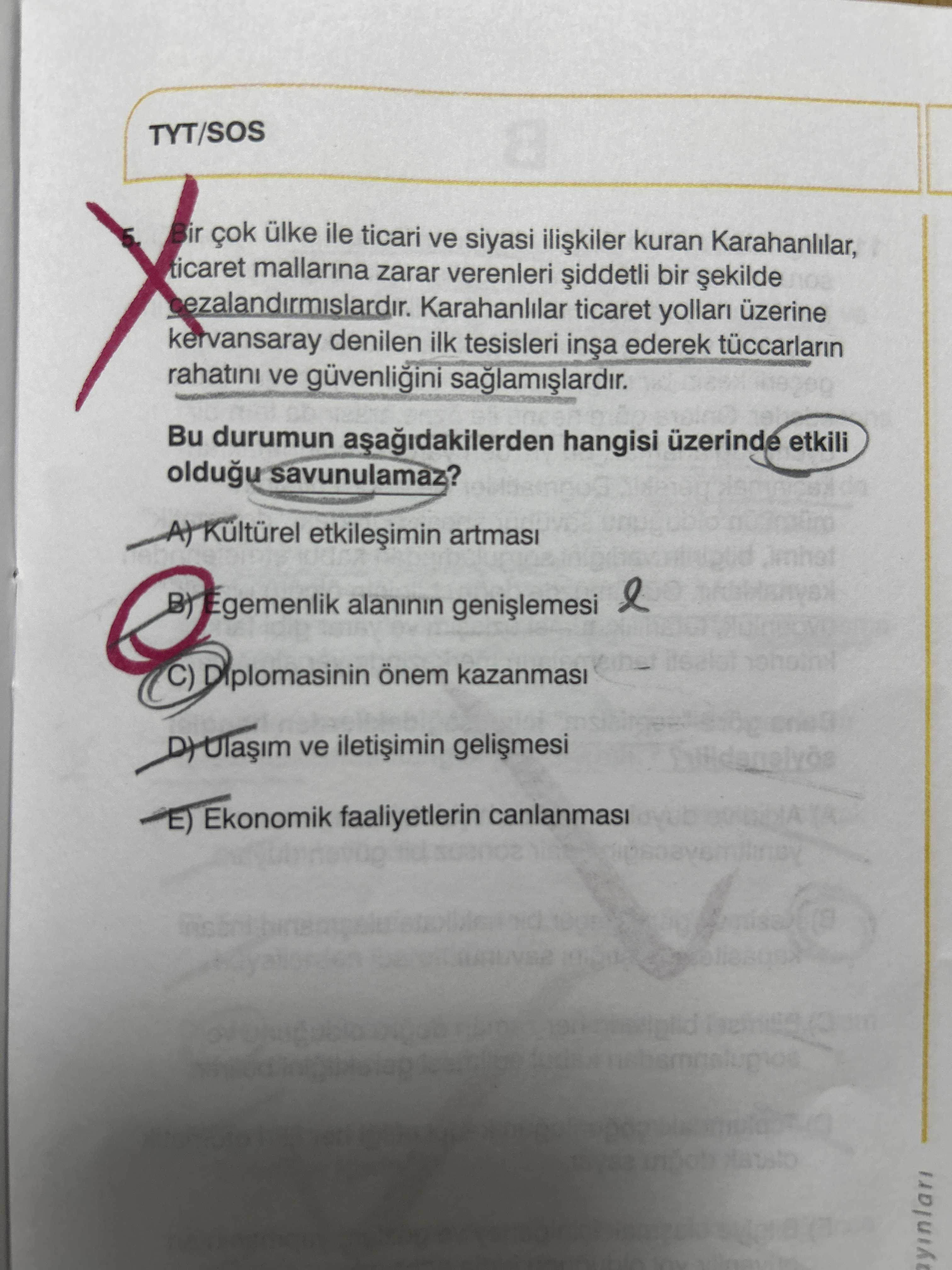 Bir çok ülke ile ticari ve siyasi ilişkiler kuran Karahanlılar, ticaret mallarına zarar verenleri