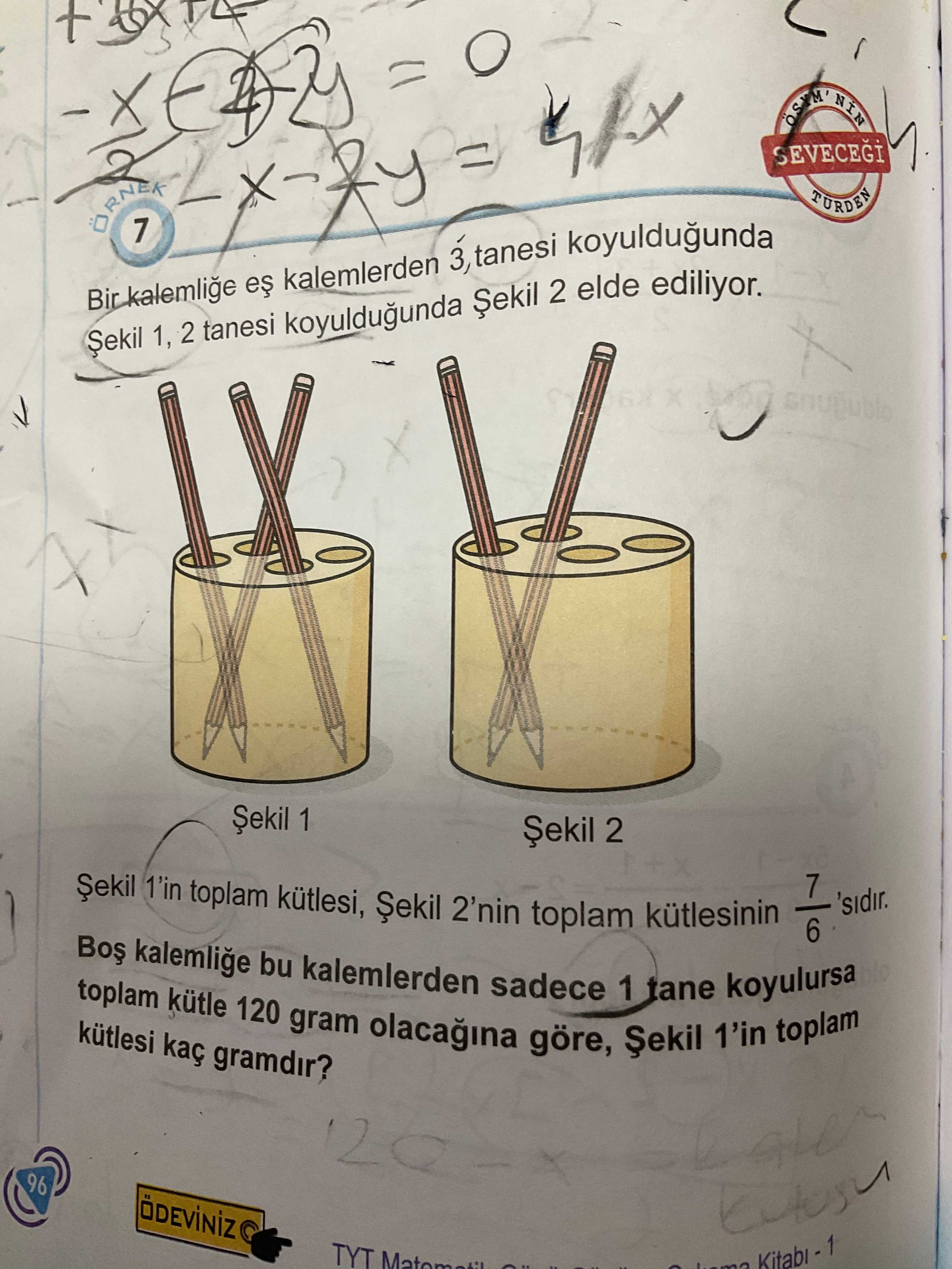 Bir kalemliğe eş kalemlerden 3 tanesi koyulduğunda Şekil 1, 2 tanesi koyulduğunda Şekil 2 elde