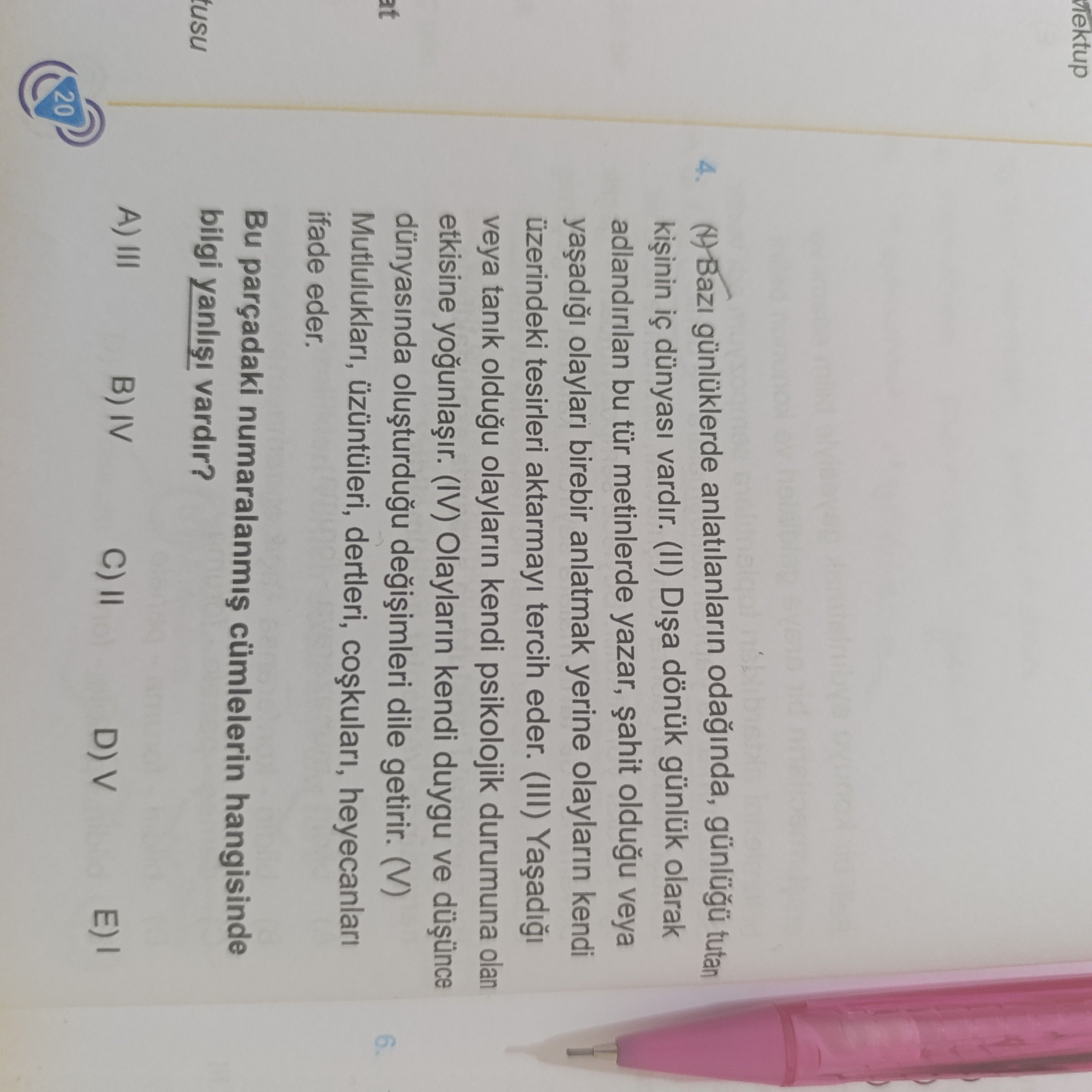 Şiaz günlüklerde anlatılanların çoğunda günlük tutarıın vesadığı olayları bitebr anlatmak verine