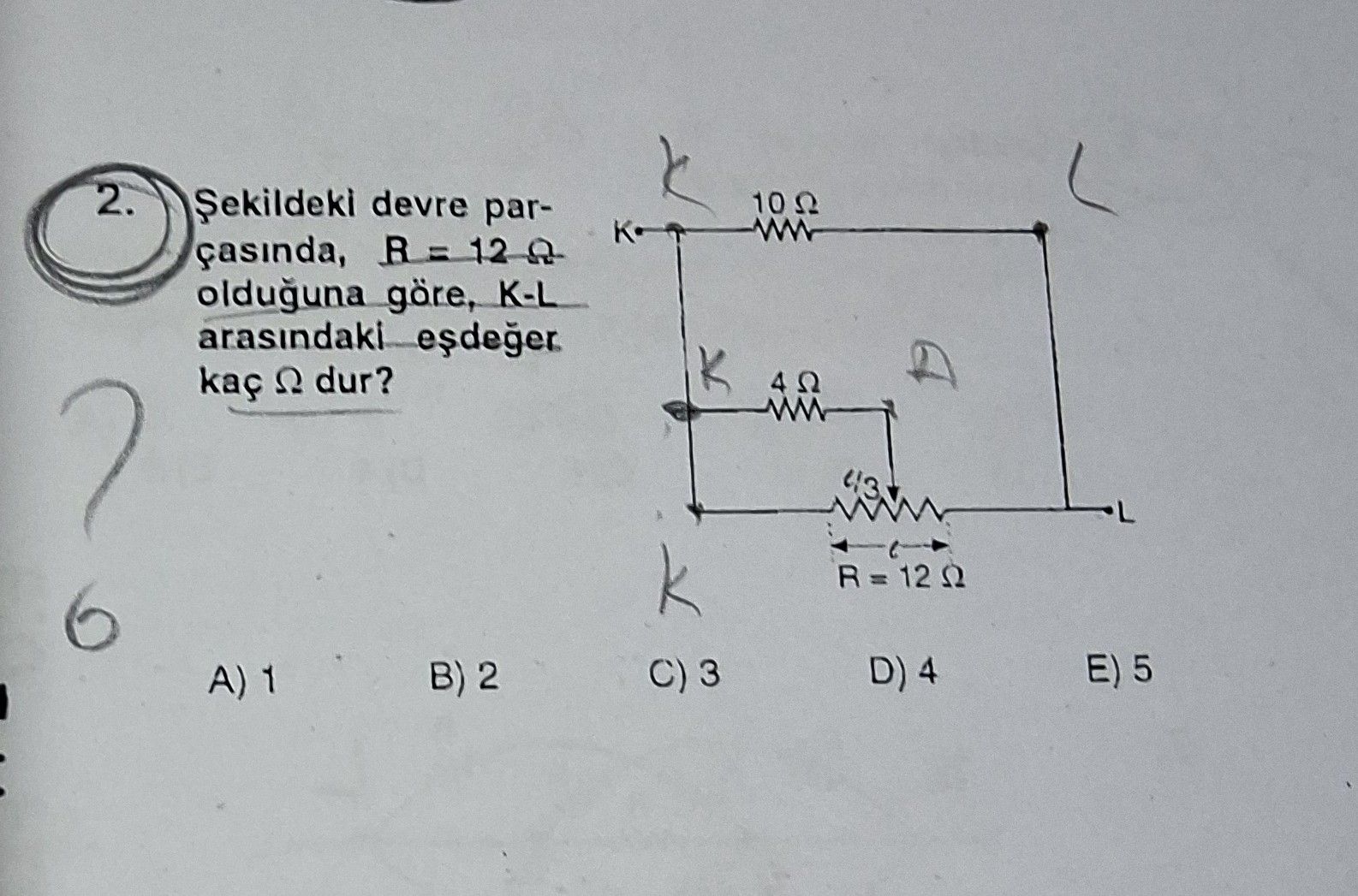 Şekildeki devre parçasında, R = 12 Ω olduğuna göre, K-L arasındaki eşdeğer kaç Ω dur?