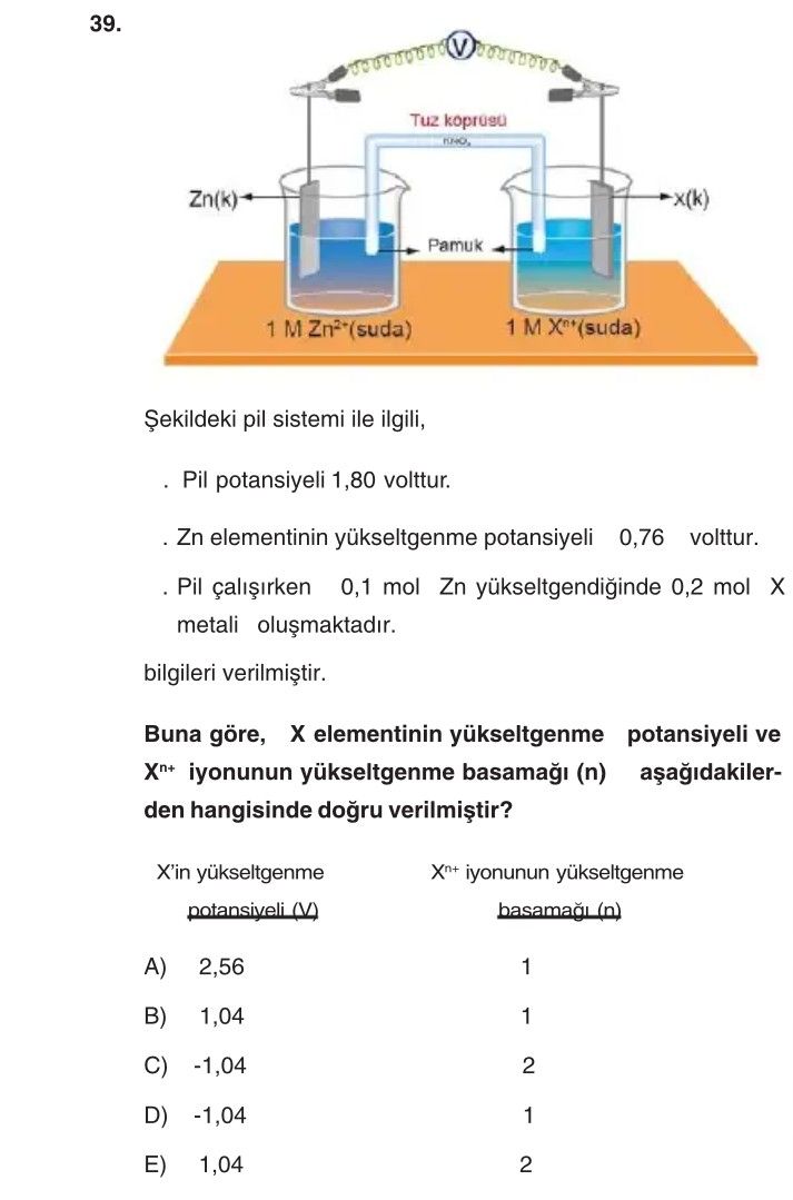 Şekildeki pil sistemi ile ilgili, . Pil potansiyeli 1,80 volttur. . Zn elementinin yükseltgenme