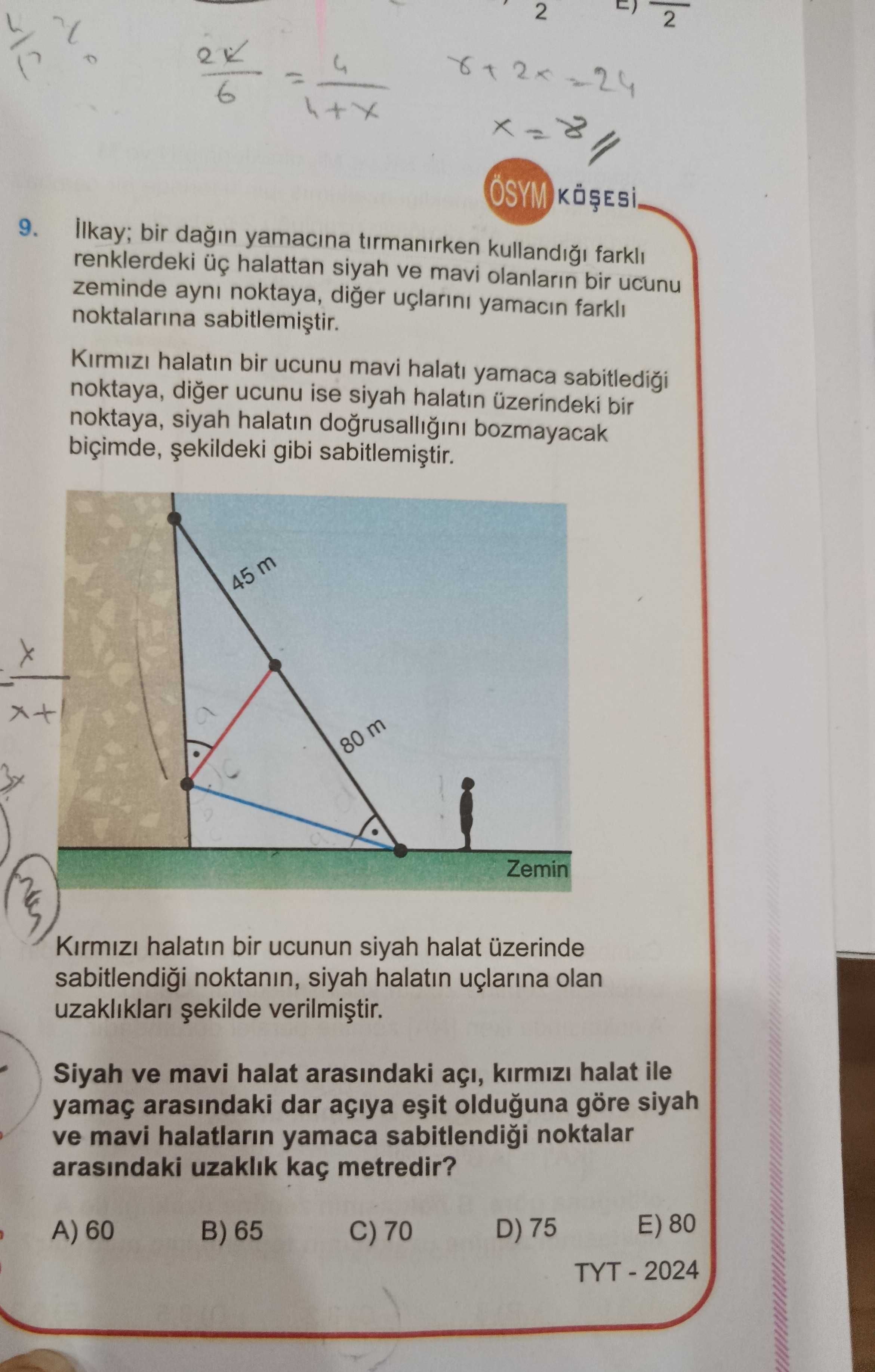 İlkay; bir dağın yamacına tırmanırken kullandığı farklı renklerdeki üç halattan siyah ve mavi