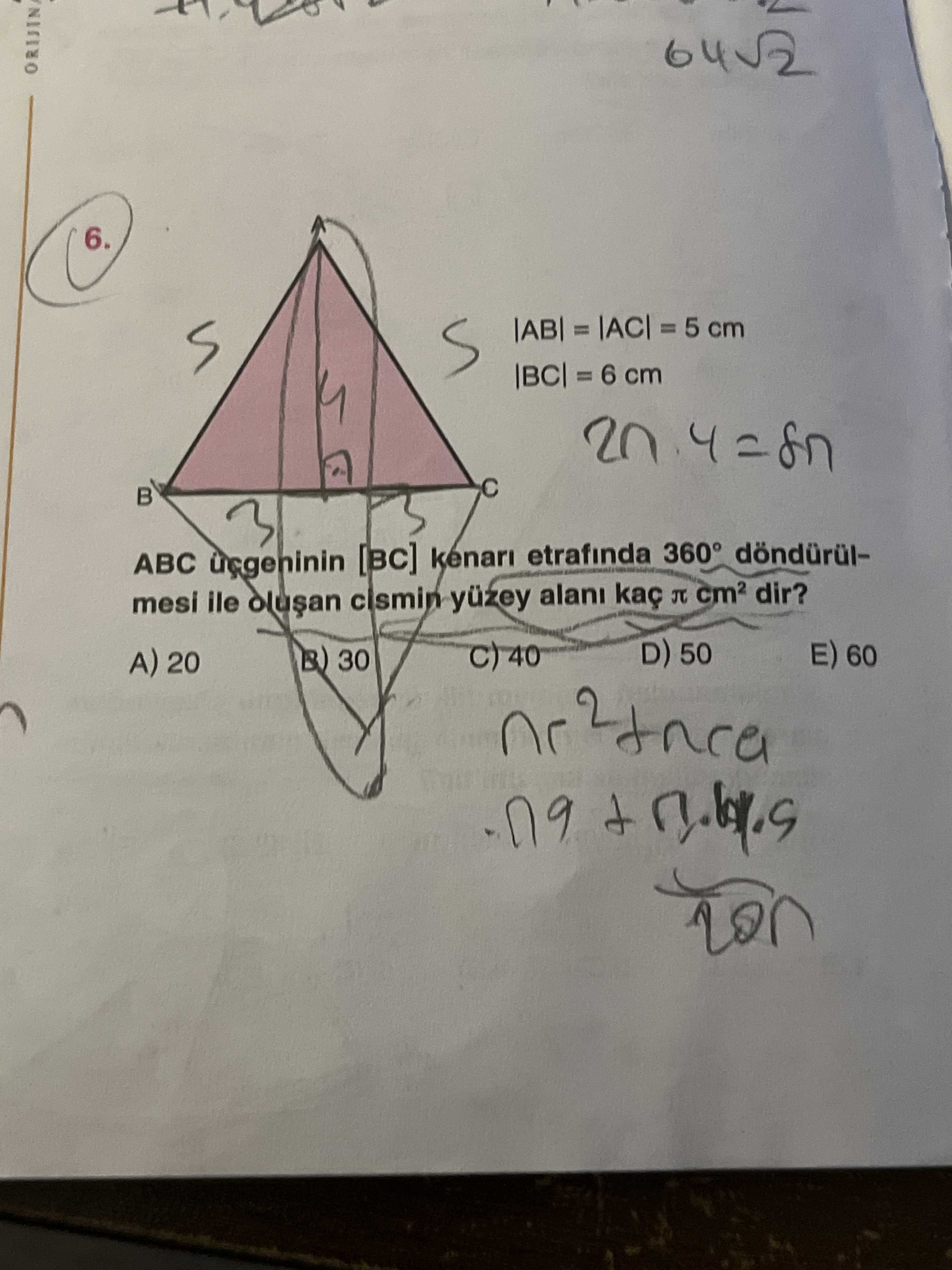 ABC üçgeninin [BC] kenarı etrafında 360° döndürülmesi ile oluşan cismin yüzey alanı kaç π cm² dir?