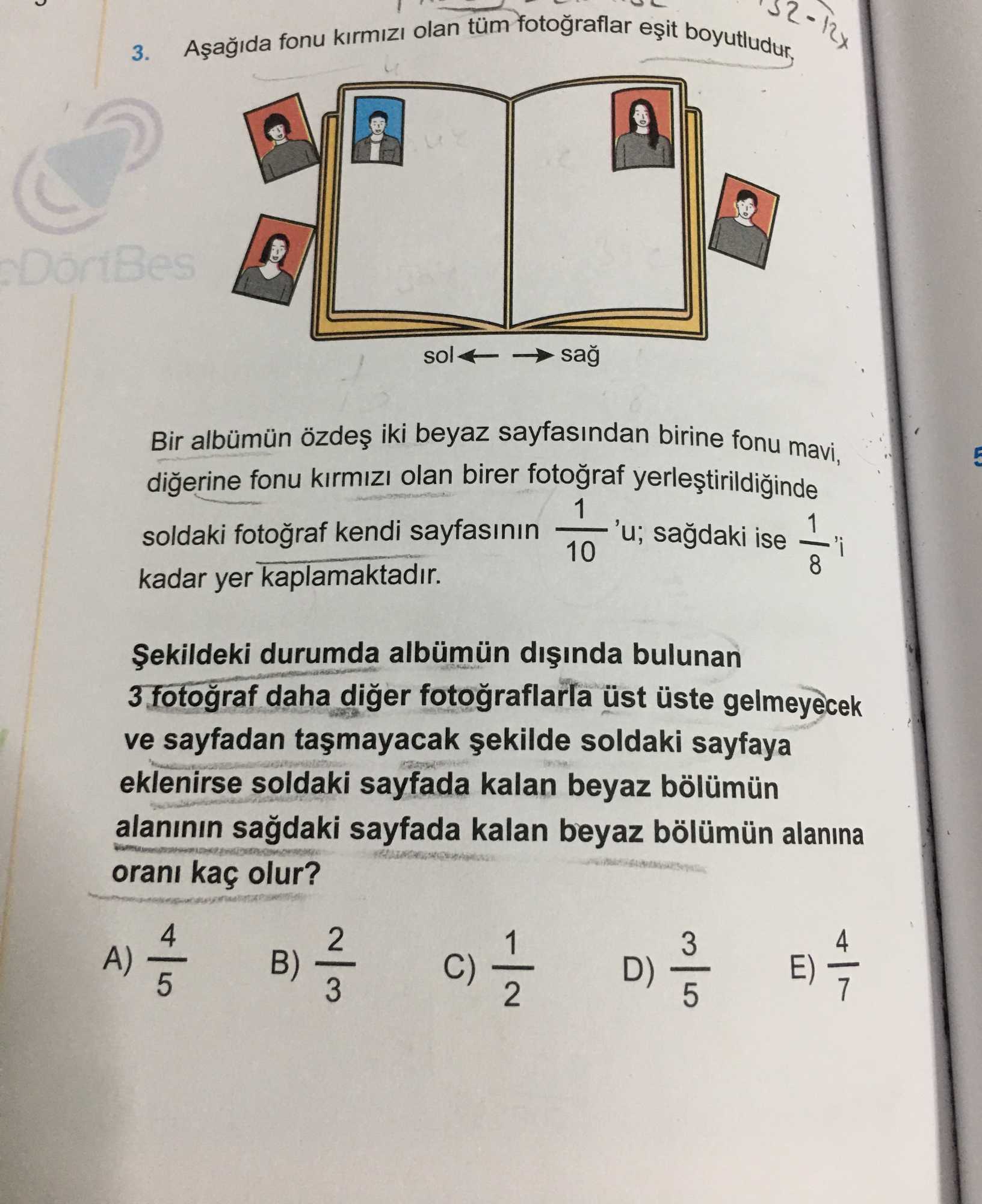 Aşağıda fonu kırmızı olan tüm fotoğraflar eşit boyutludur. Bir albümün özdeş iki beyaz sayfasından