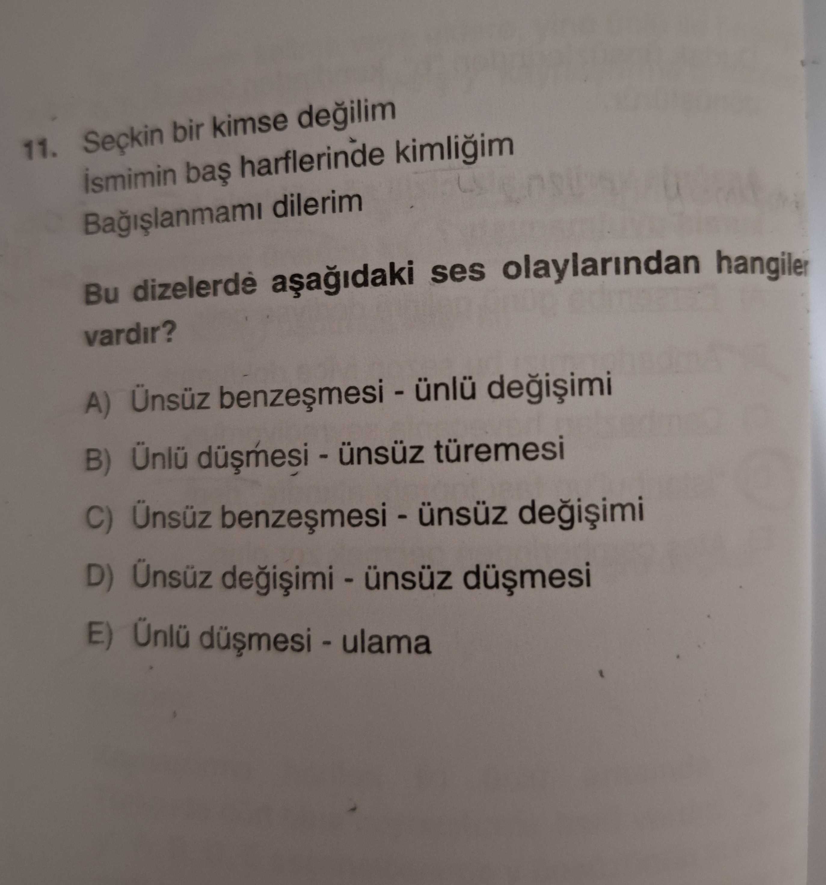 Seçkin bir kimse değilim İsmimin baş harflerinde kimliğim Bağışlanmamı dilerim Bu dizelerde