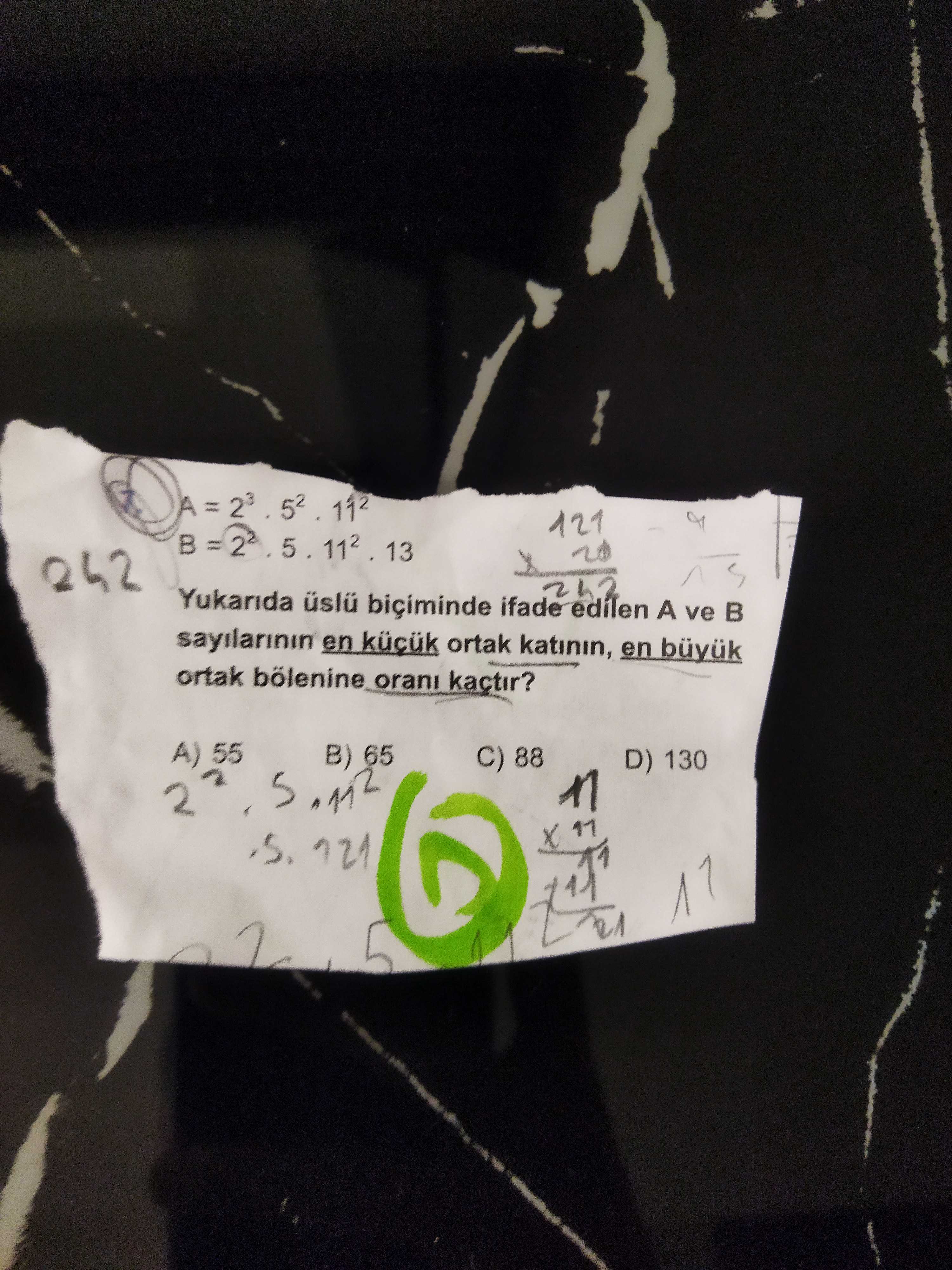 52 112 121 \ , , , , , , , , , , , , , 112 13 242 Yukarida ifade A ve sayilarinin en ortak katinin, en büyuk ortak bölenine orani A) 55 B) 65 C) 88 D) 130 2. ?? Model.Question.title