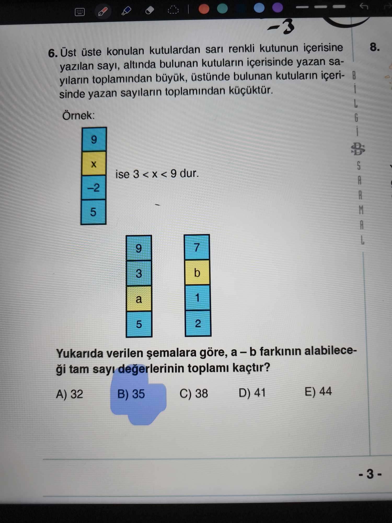 Üst üste konulan kutulardan sarı renkli kutunun içerisine yazılan sayı, altında bulunan kutuların