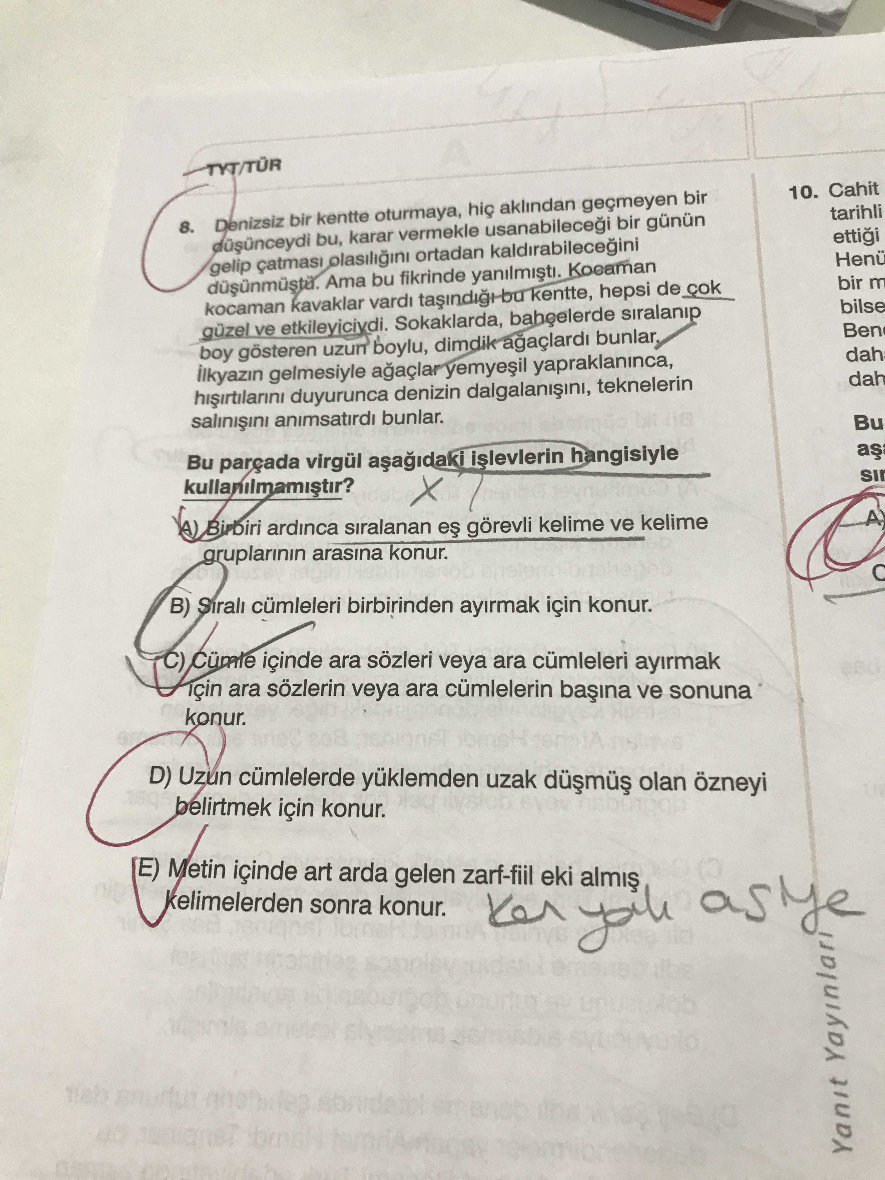 Denizsiz bir kentte oturmaya, hiç aklından geçmeyen bir düşünceydi bu, karar vermekle usanabileceği