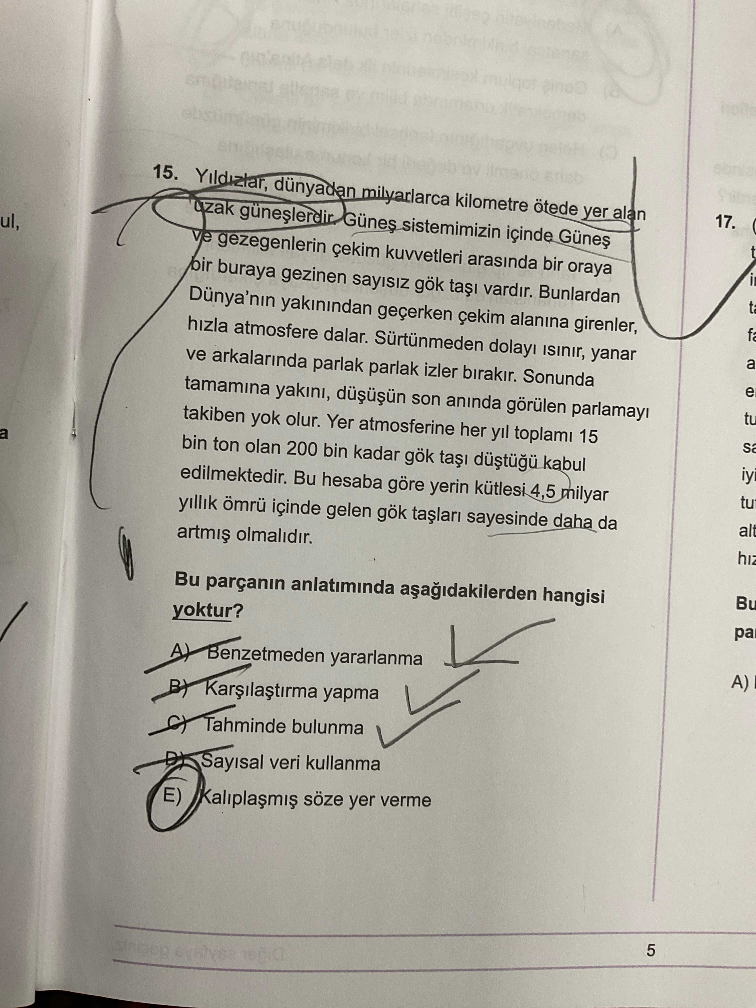 Yıldızlar, dünyadan milyarlarca kilometre ötede yer alan uzak güneşlerdir. Güneş sistemimizin içinde