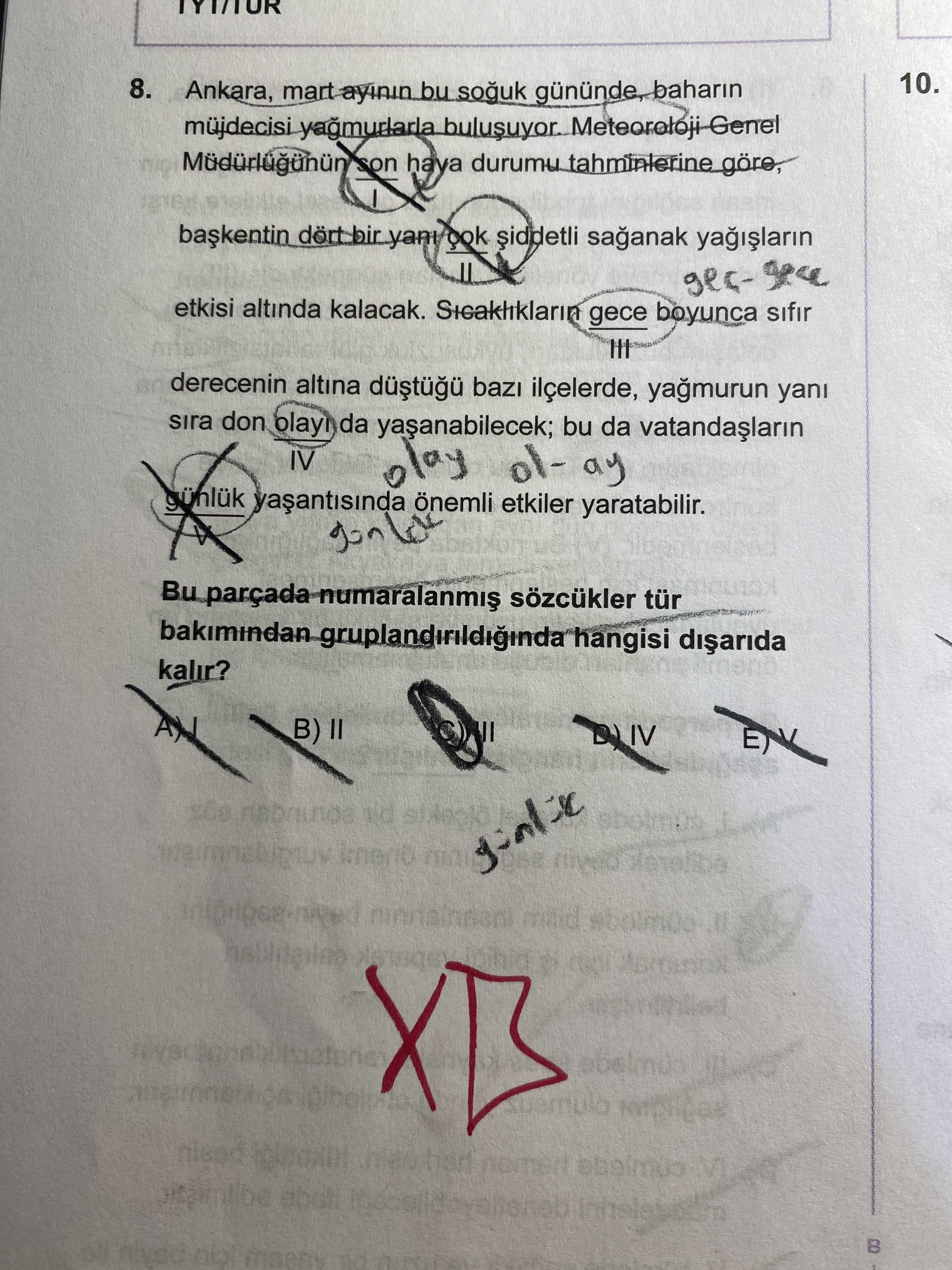 Ankara, mart ayının bu soğuk gününde, baharın müjdecisi yağmurlarla buluşuyor. Meteoroloji Genel