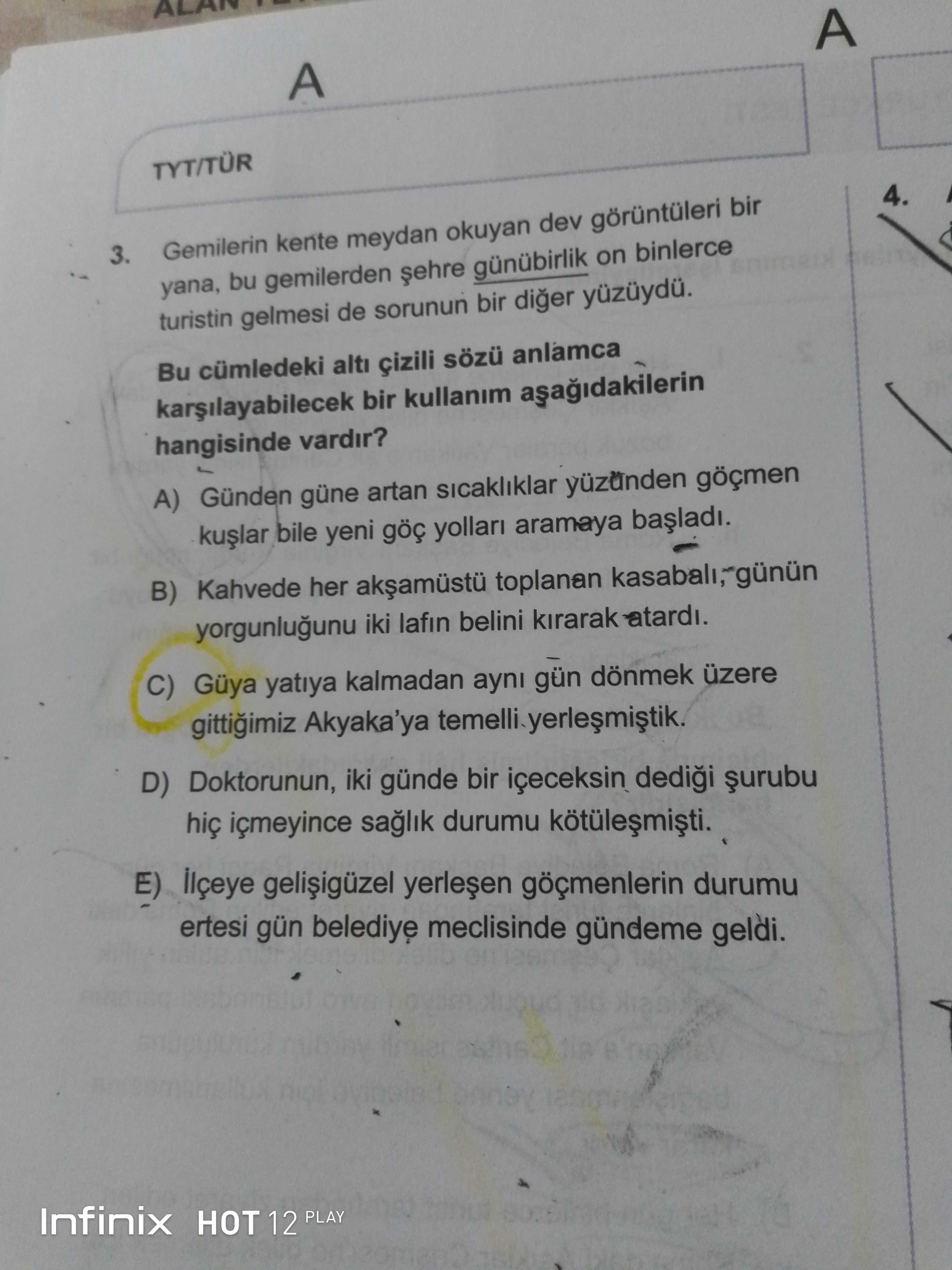 Gemilerin kente meydan okuyan dev görüntüleri bir yana, bu gemilerden şehre günübirlik on binlerce