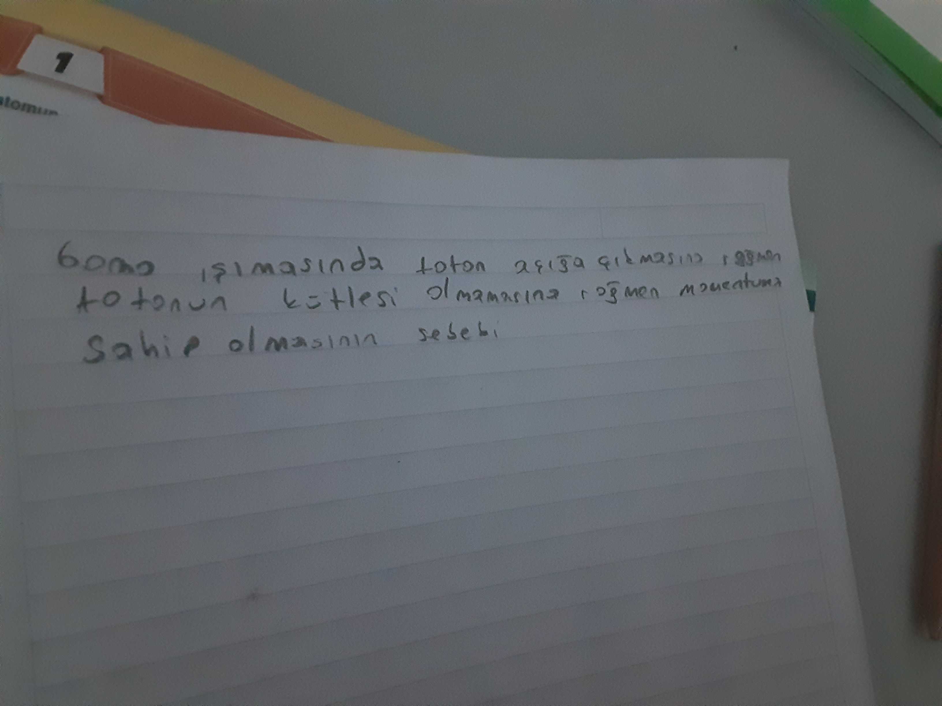 Bono ışımasında foton aşığa çıkmasına rağmen fotonun kütlesi olmamasına rağmen momentuma sahip