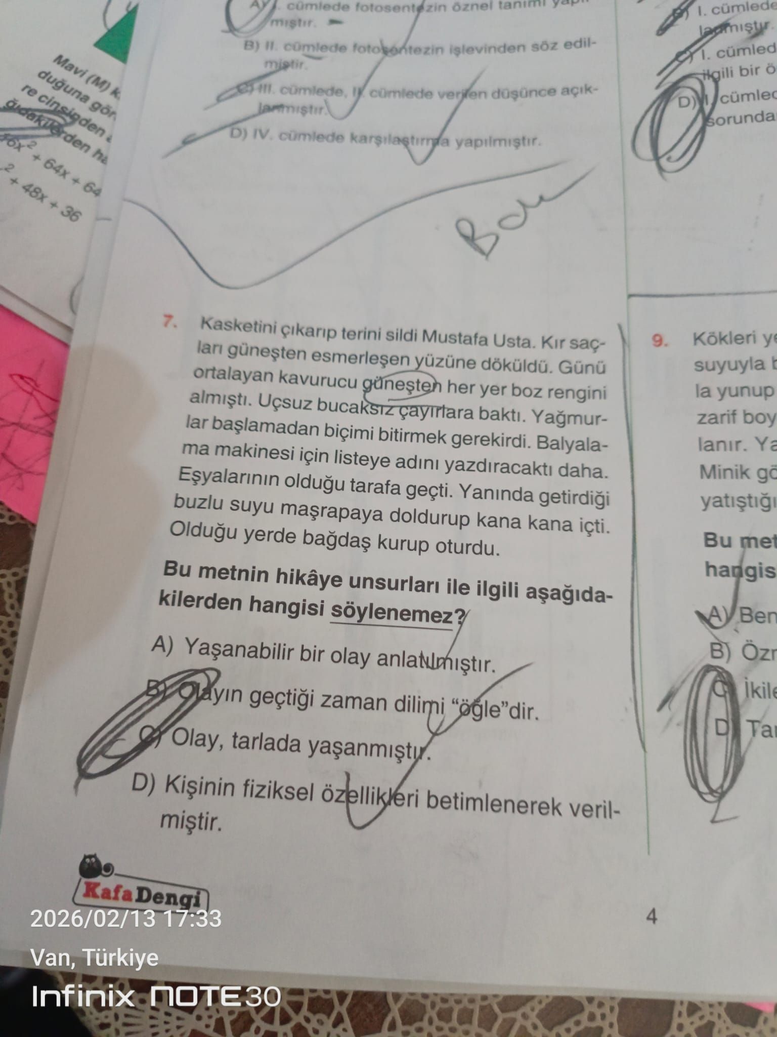 Kasketini çıkarıp terini sildi Mustafa Usta. Kır saçları güneşten esmerleşen yüzüne döküldü. Günü