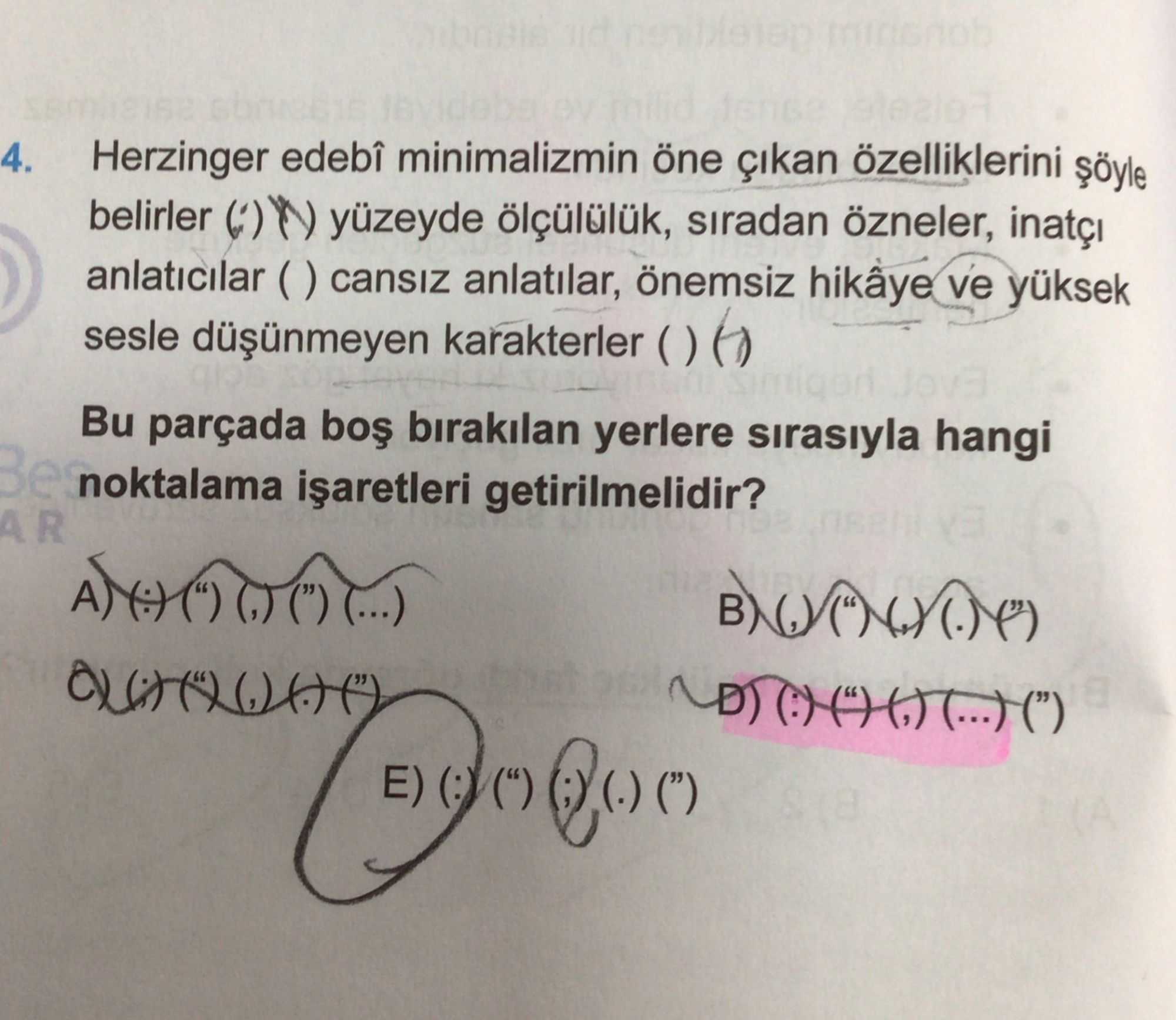 Herzinger edebî minimalizmin öne çıkan özelliklerini şöyle belirler ( ) ( ) yüzeyde ölçülülük