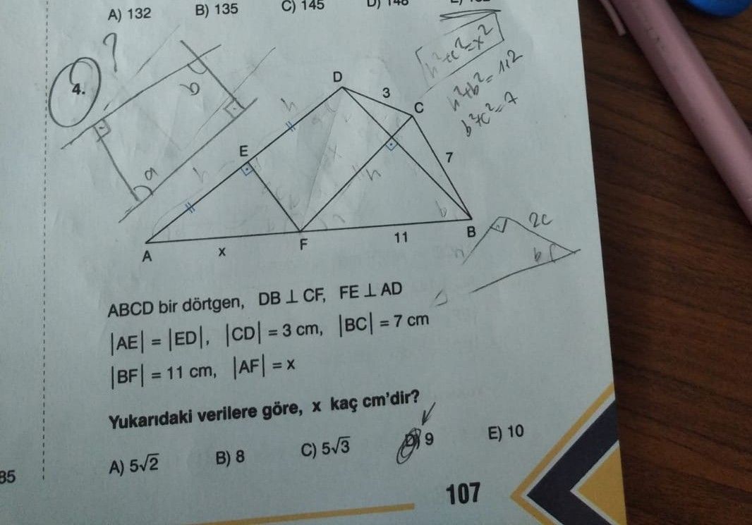 ABCD bir dörtgen, DB ⊥ CF, FE ⊥ AD |AE| = |ED|, |CD| = 3 cm, |BC| = 7 cm |BF| = 11 cm, |AF| = x