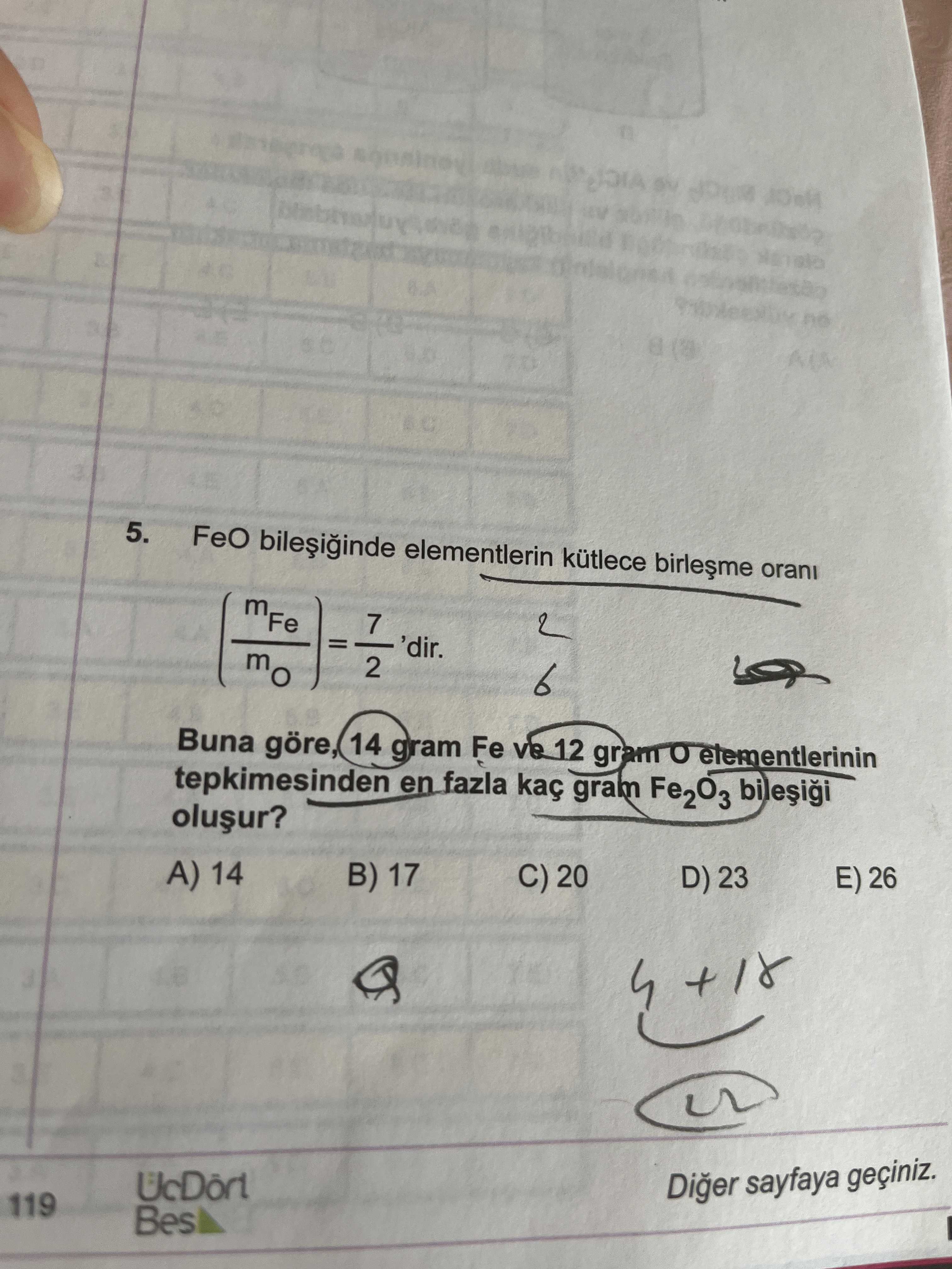 FeO bileşiğinde elementlerin kütlece birleşme oranı (m_Fe / m_O) = 7/2 'dir. Buna göre, 14 gram Fe