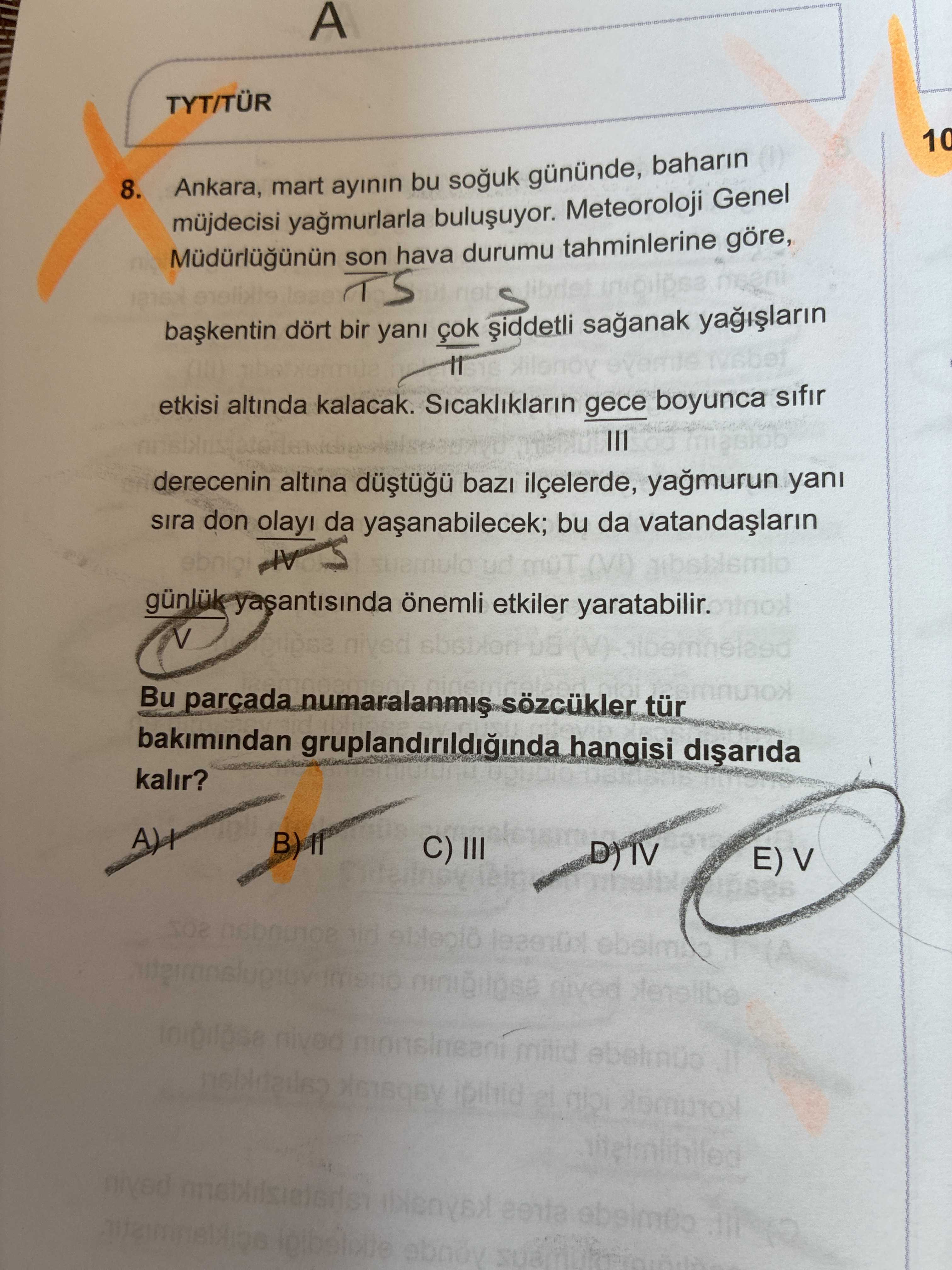 Ankara, mart ayının bu soğuk gününde, baharın müjdecisi yağmurlarla buluşuyor. Meteoroloji Genel