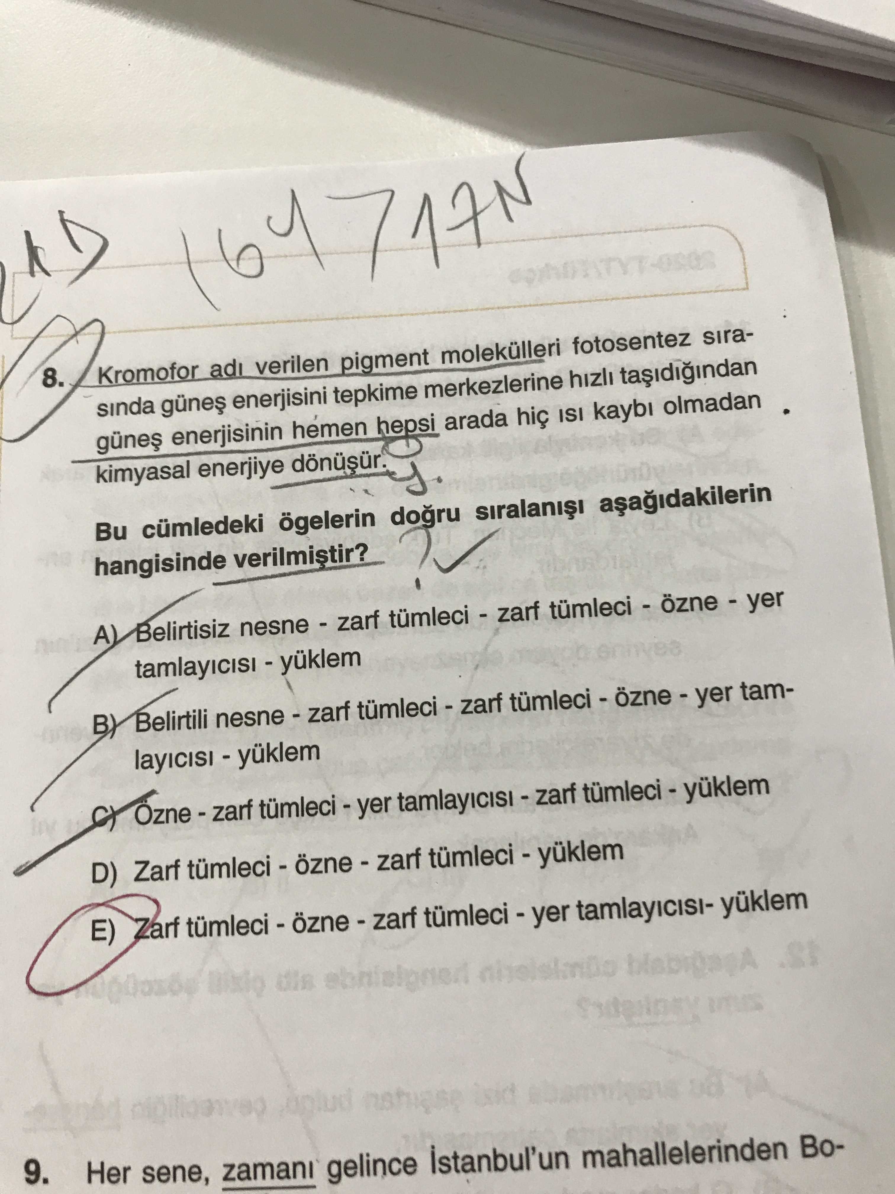 Kromofor adı verilen pigment molekülleri fotosentez sırasında güneş enerjisini tepkime merkezlerine
