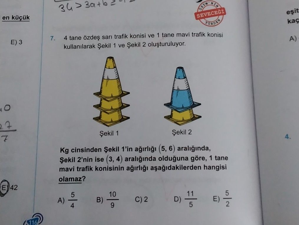 4 tane özdeş sarı trafik konisi ve 1 tane mavi trafik konisi kullanılarak Şekil 1 ve Şekil 2