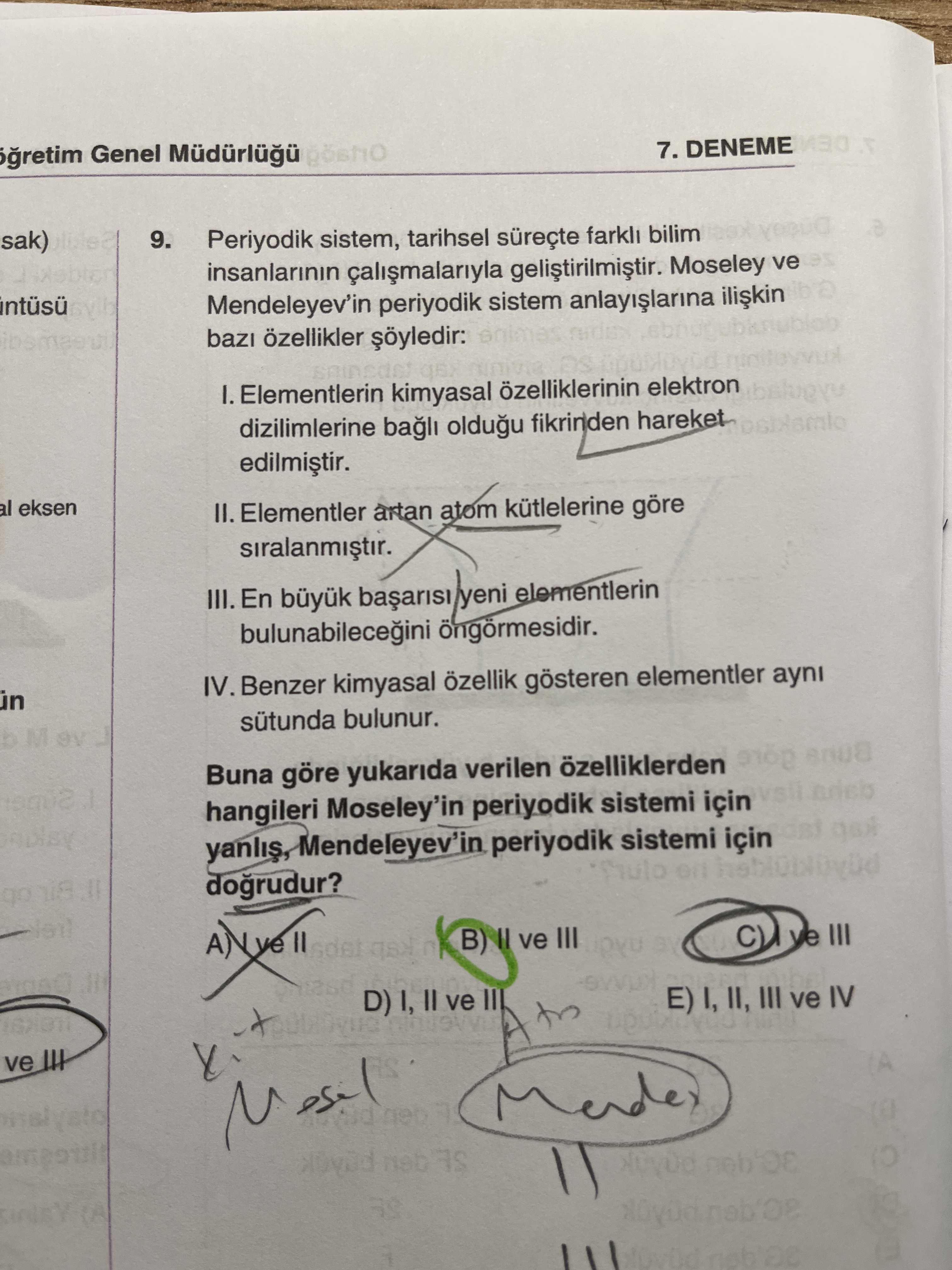 Periyodik sistem, tarihsel süreçte farklı bilim insanlarının çalışmalarıyla geliştirilmiştir