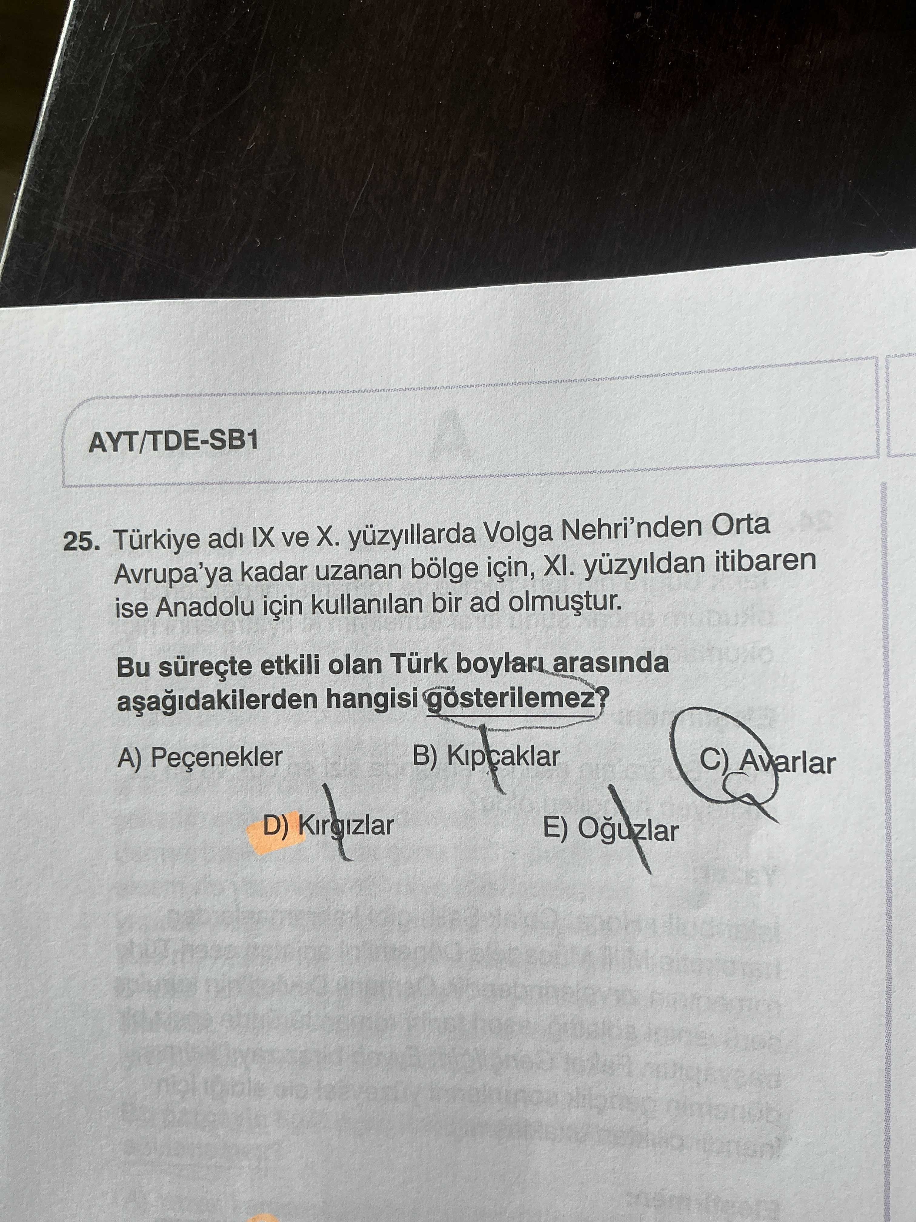 Türkiye adı IX ve X. yüzyıllarda Volga Nehri'nden Orta Avrupa'ya kadar uzanan bölge için, XI