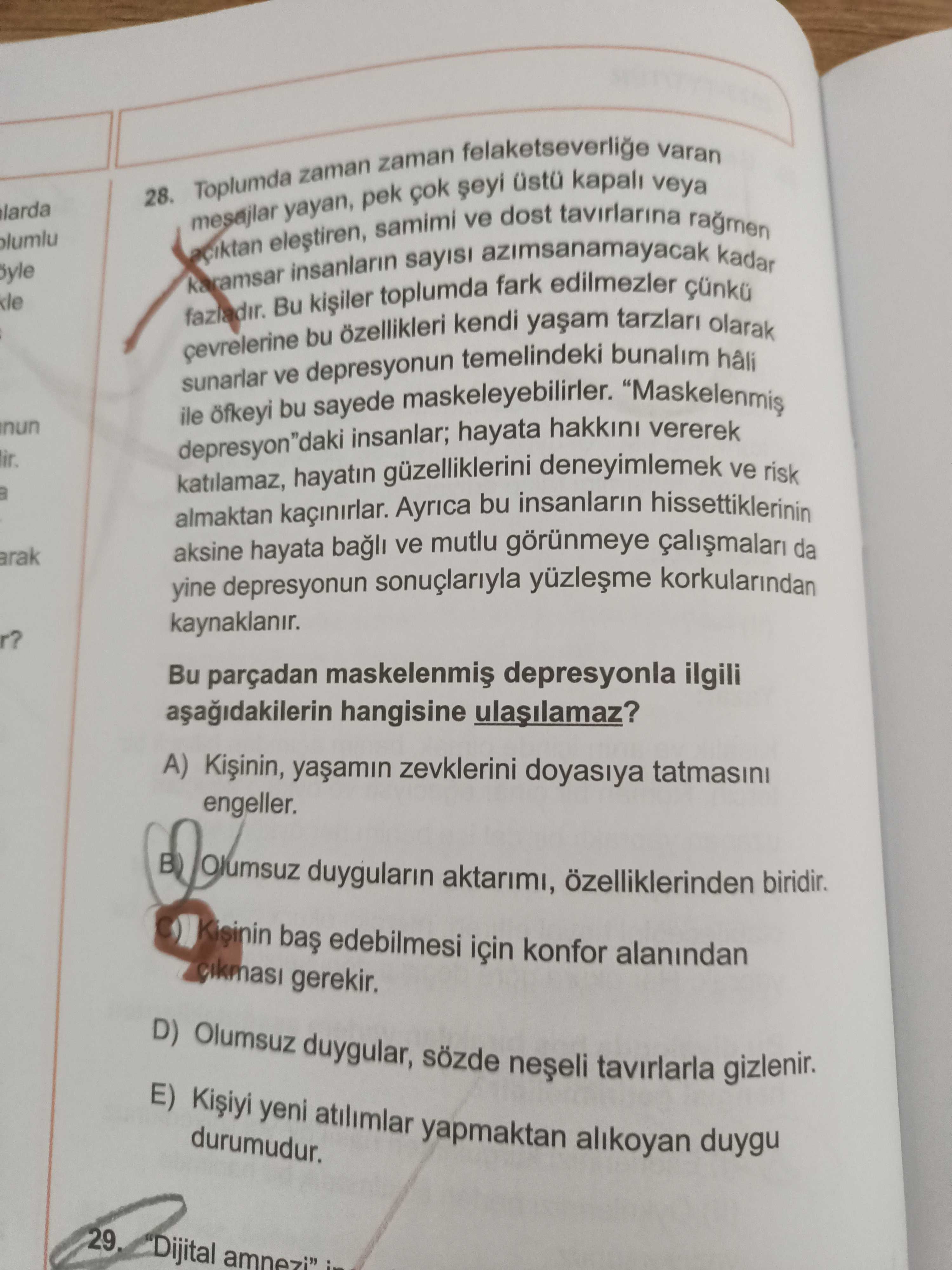 Toplumda zaman zaman felaketseverliğe varan mesajlar yayan, pek çok şeyi üstü kapalı veya açıktan