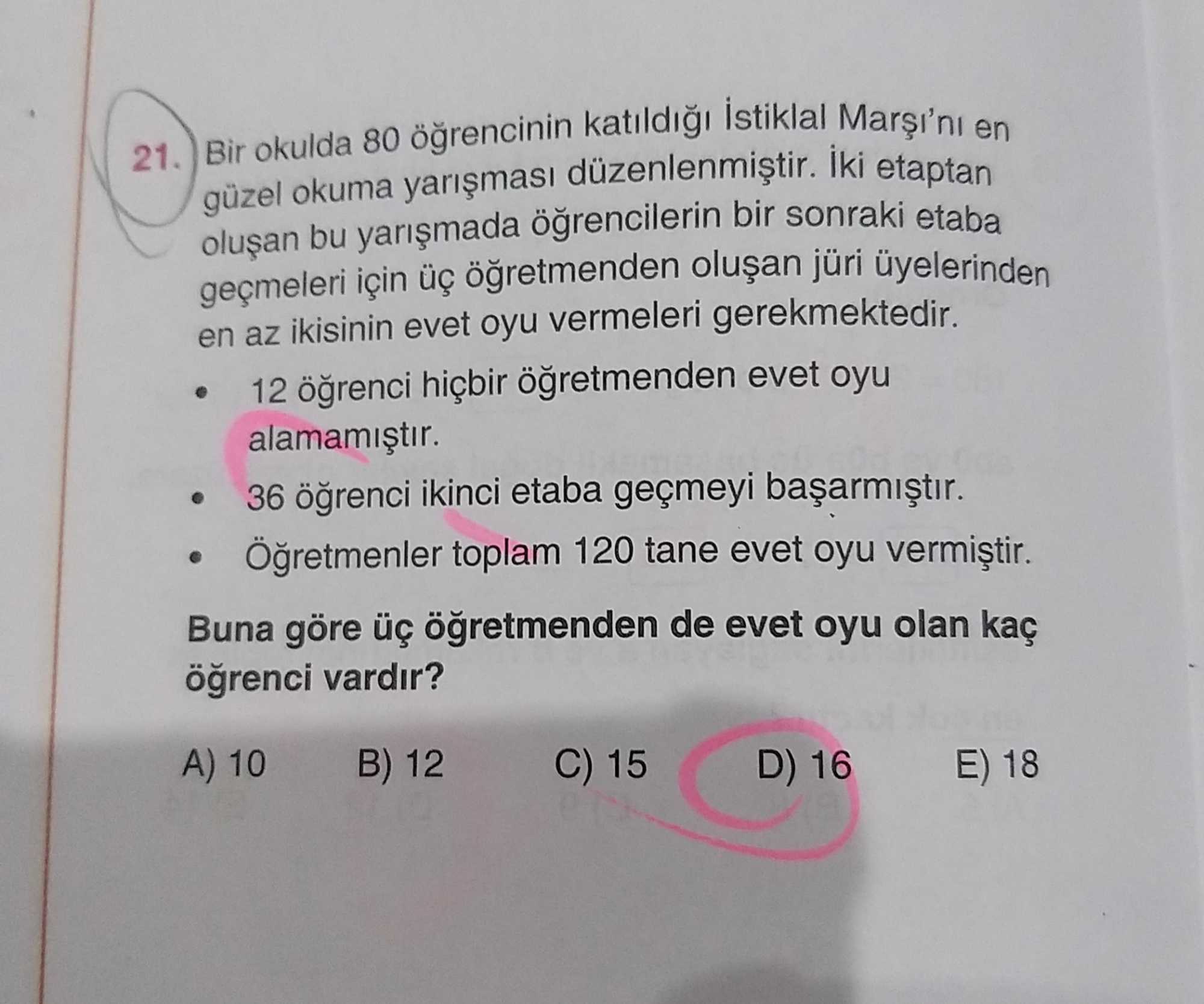 Bir okulda 80 öğrencinin katıldığı İstiklal Marşı'nı en güzel okuma yarışması düzenlenmiştir. İki