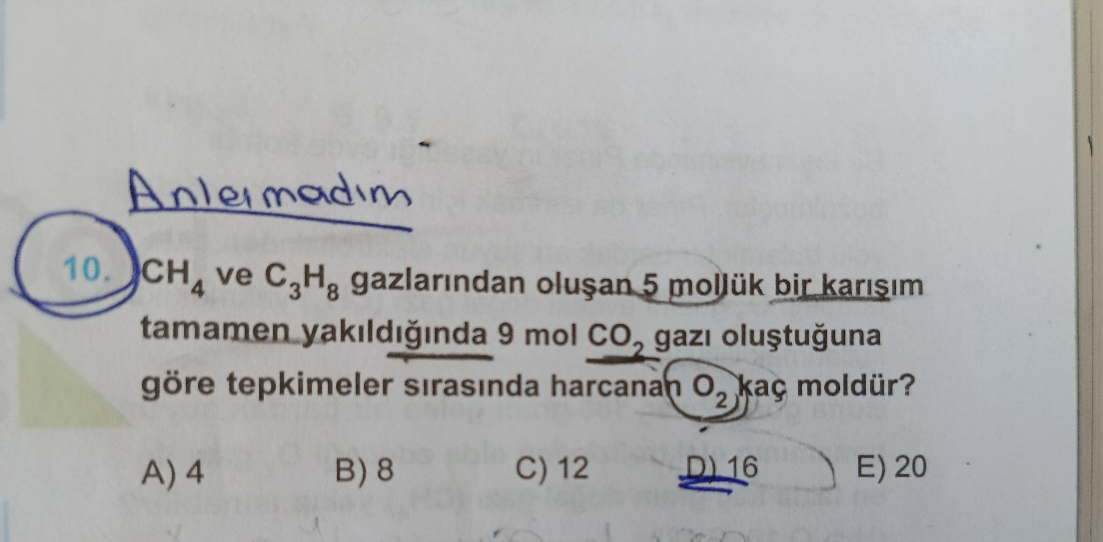 CH₄ ve C₃H₈ gazlarından oluşan 5 mollük bir karışım tamamen yakıldığında 9 mol CO₂ gazı oluştuğuna