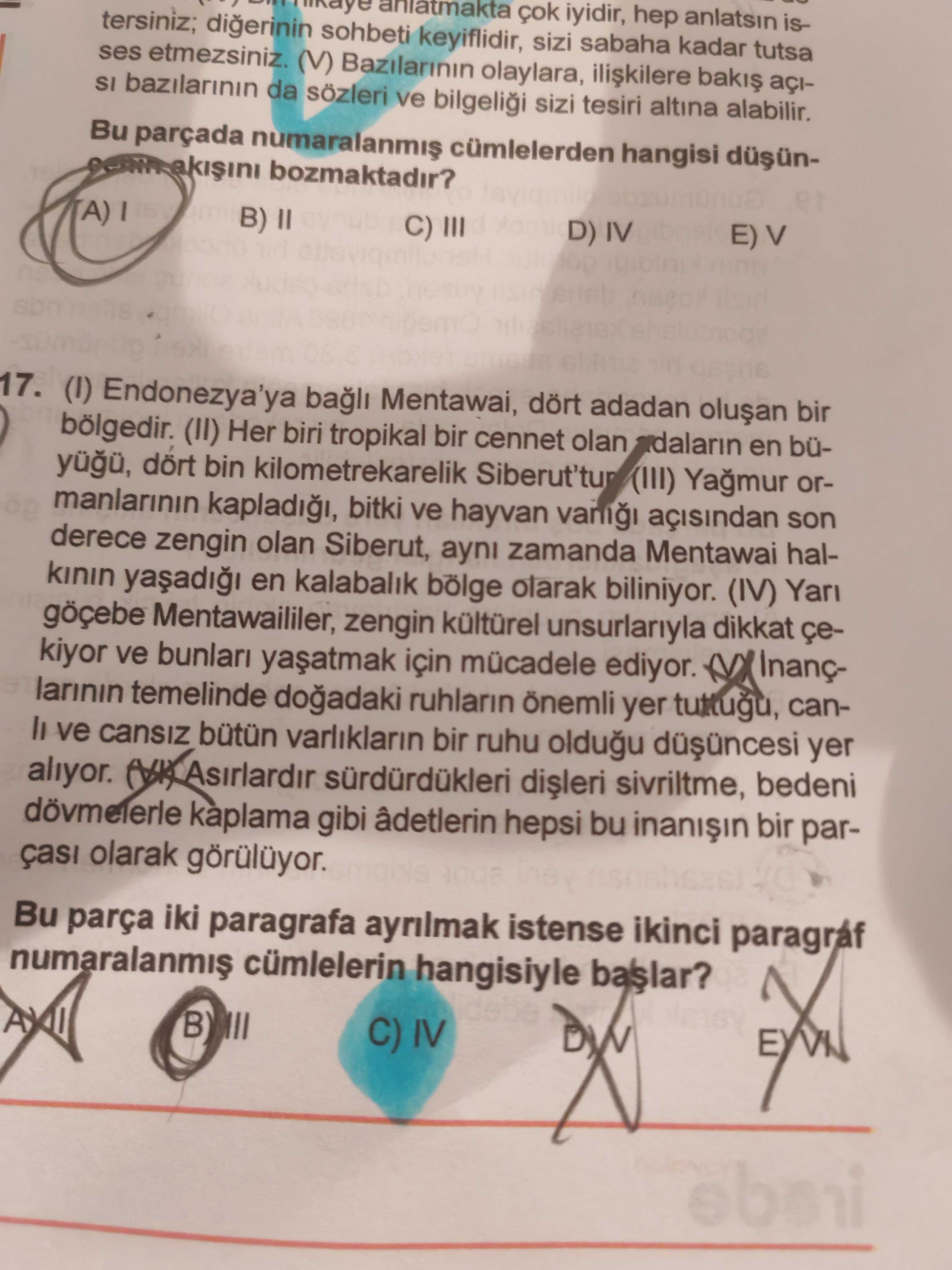 (I) Endonezya'ya bağlı Mentawai, dört adadan oluşan bir bölgedir. (II) Her biri tropikal bir cennet
