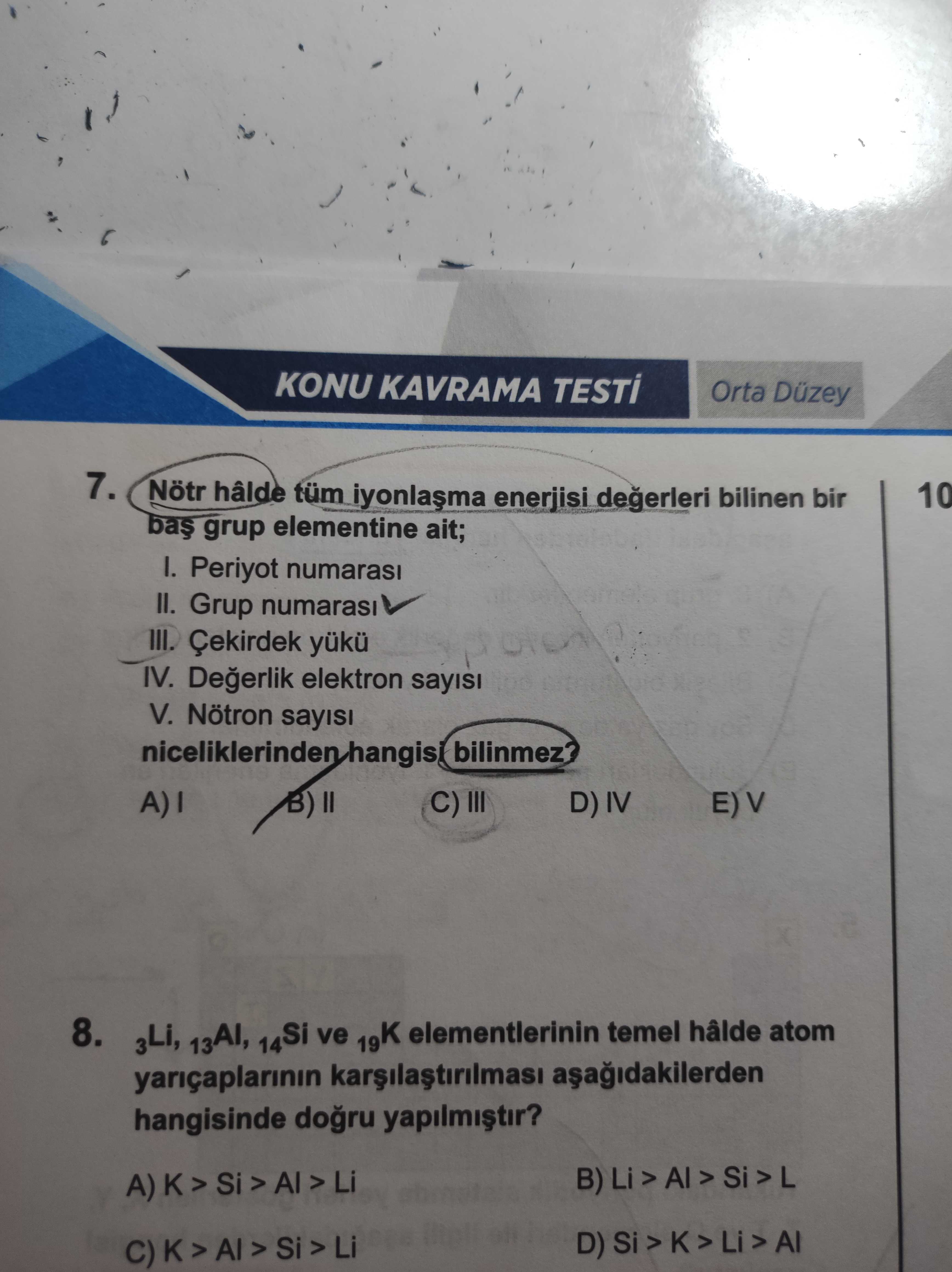 Nötr hâlde tüm iyonlaşma enerjisi değerleri bilinen bir baş grup elementine ait; I. Periyot numarası