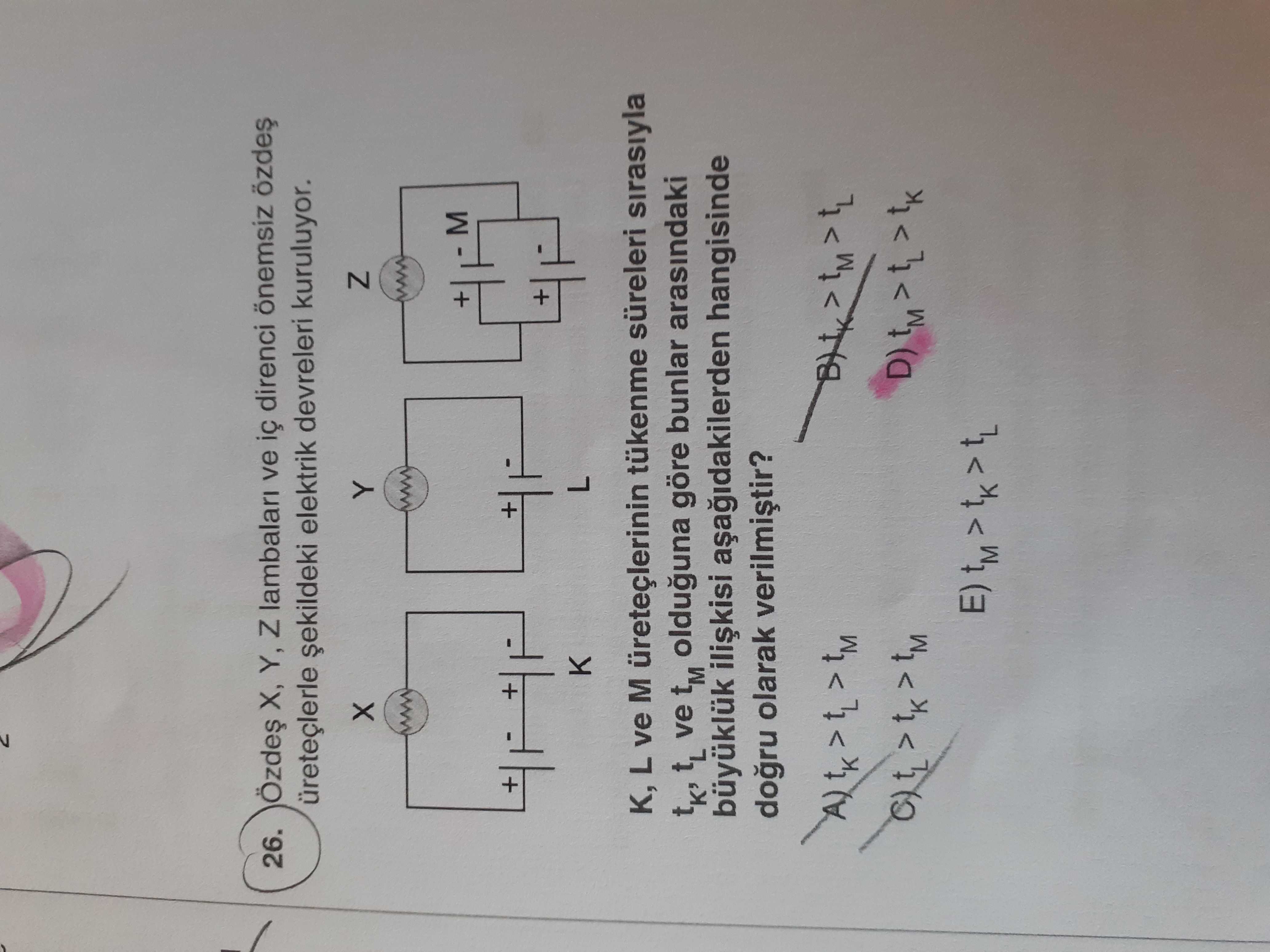 Özdeş X, Y, Z lambaları ve iç direnci önemsiz özdeş üreteçlerle şekildeki elektrik devreleri