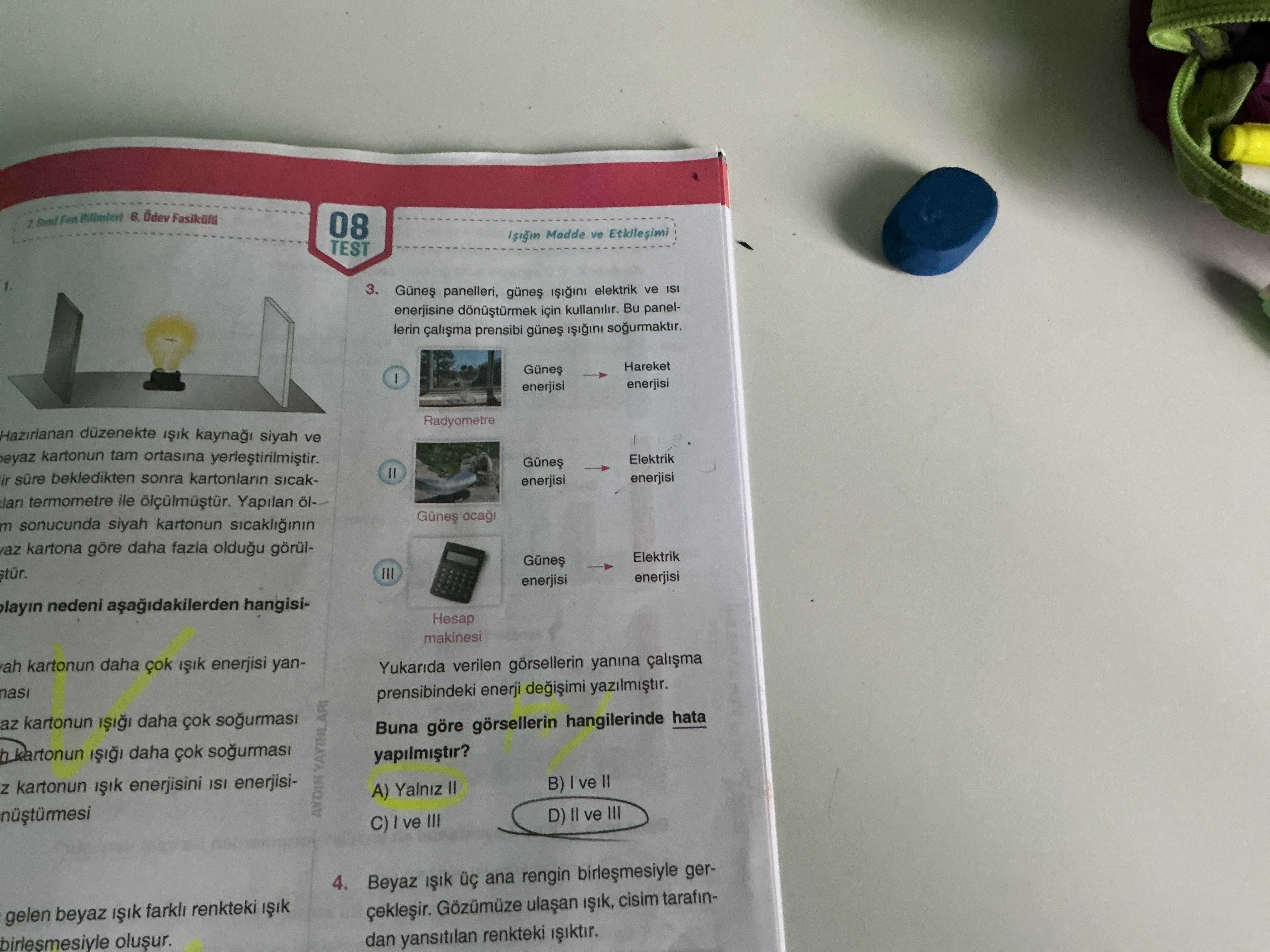 Güneş panelleri, güneş ışığını elektrik ve ısı enerjisine dönüştürmek için kullanılır. Bu panellerin