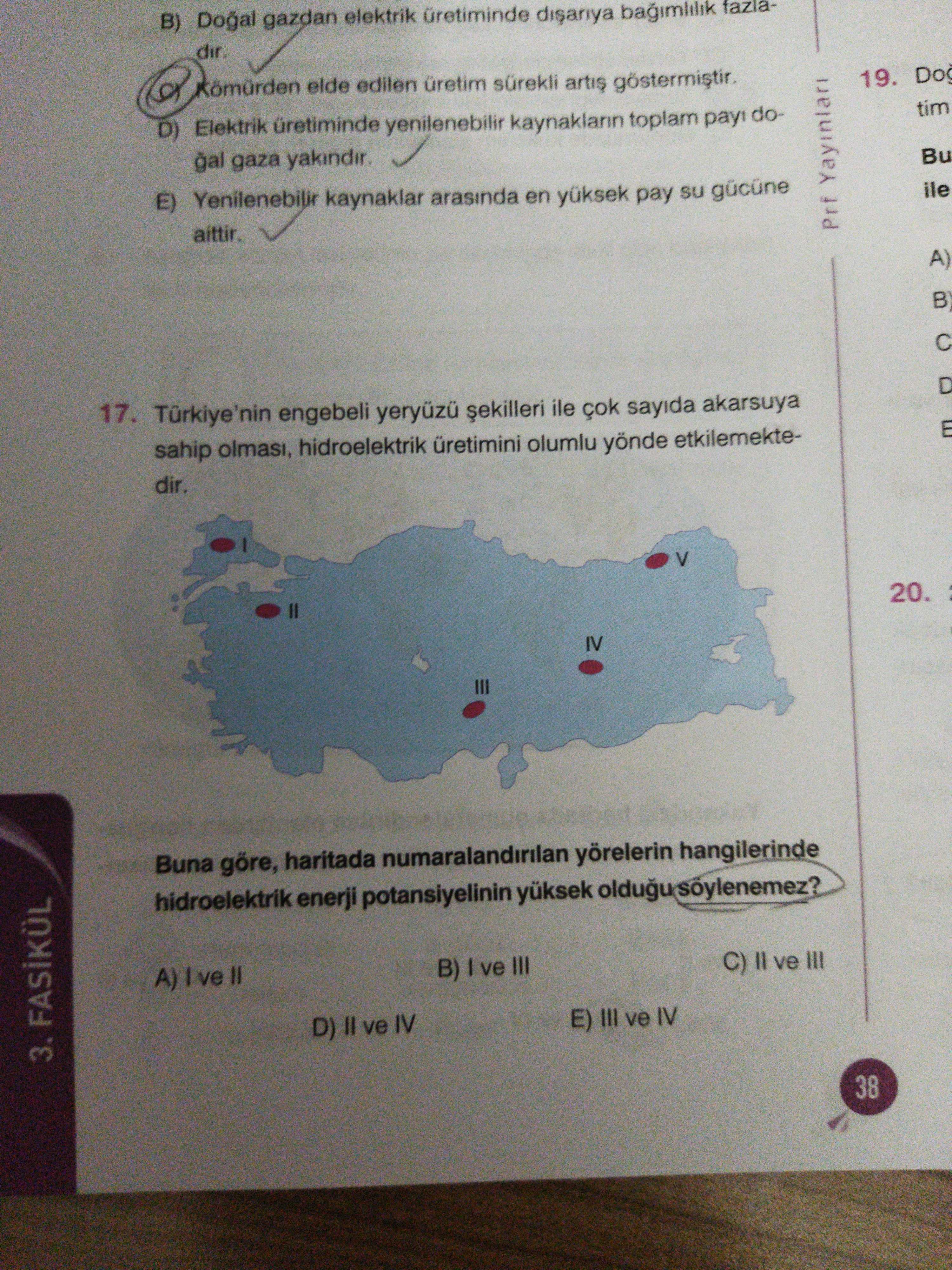 Türkiye'nin engebeli yeryüzü şekilleri ile çok sayıda akarsuya sahip olması, hidroelektrik üretimini