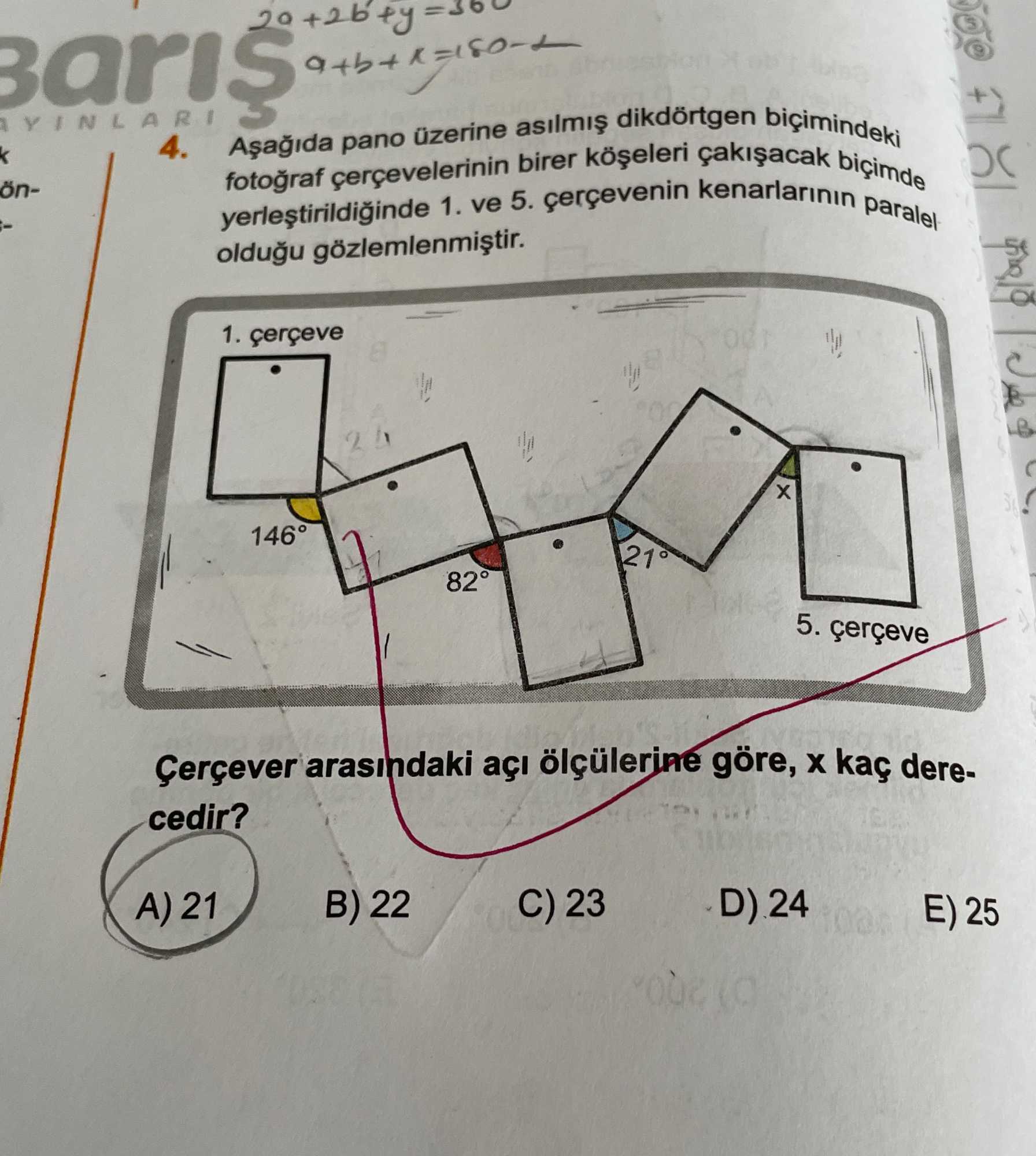 Aşağıda pano üzerine asılmış dikdörtgen biçimindeki fotoğraf çerçevelerinin birer köşeleri çakışacak