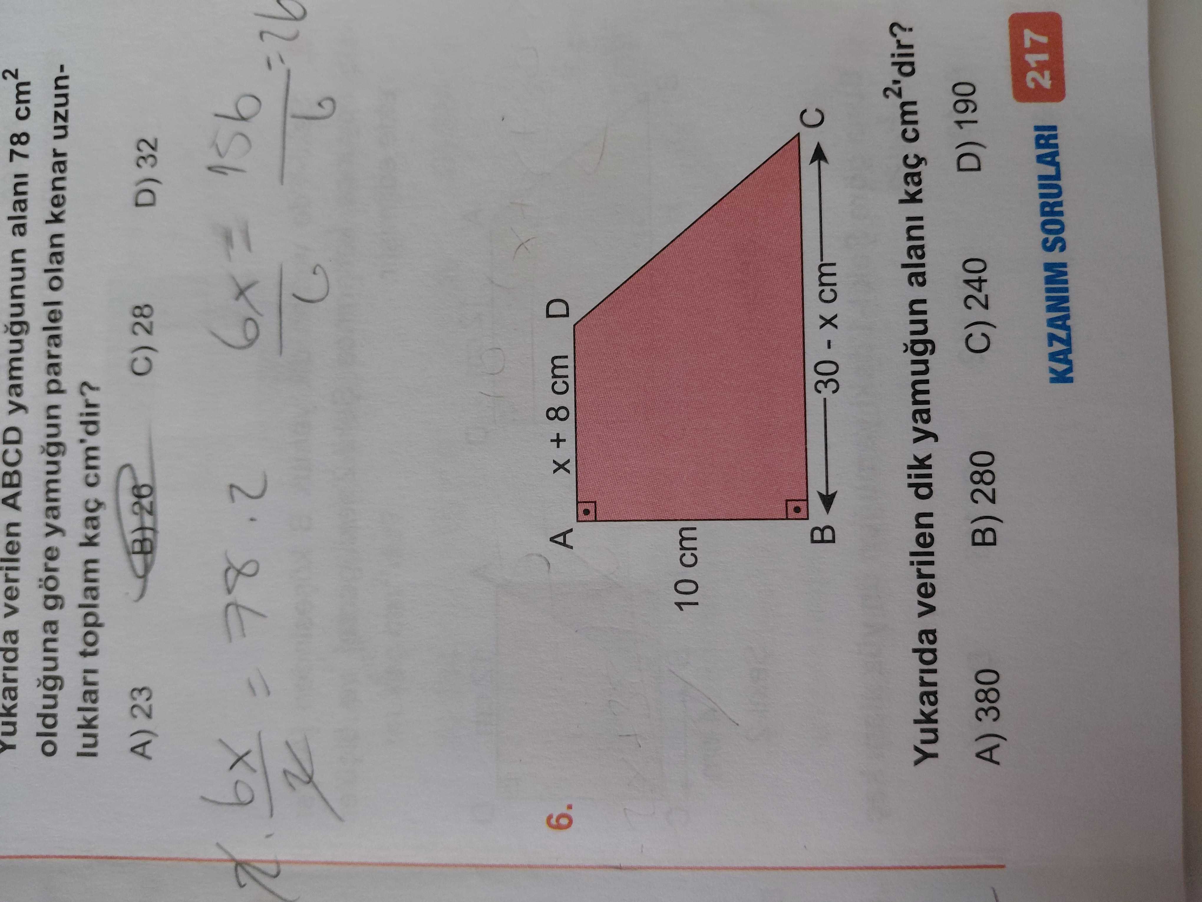 Yukarıda verilen dik yamuğun alanı kaç cm²dir?