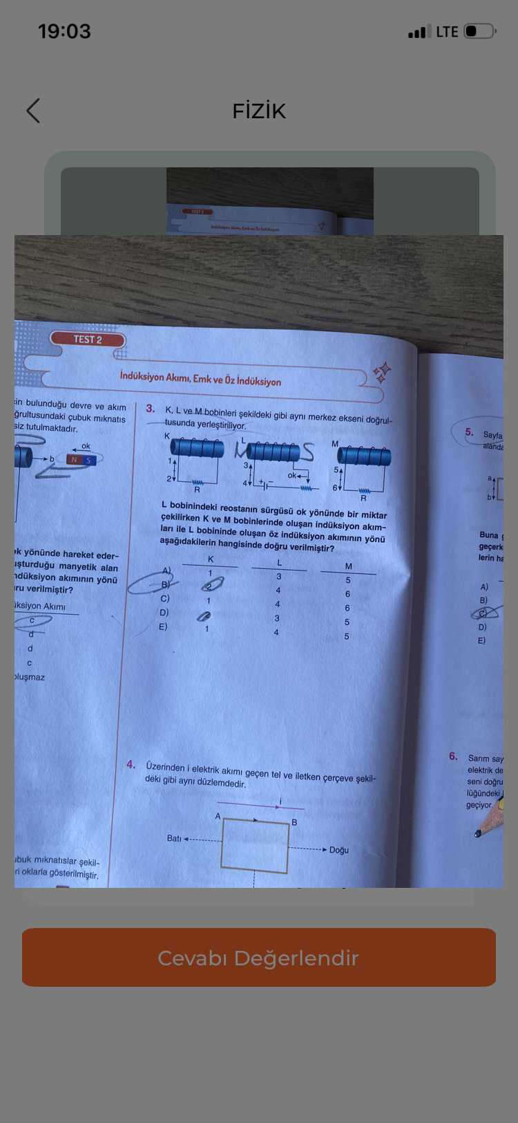 K, L ve M bobinleri şekildeki gibi aynı merkez ekseni doğrultusunda yerleştirilmiyor. L bobinindeki