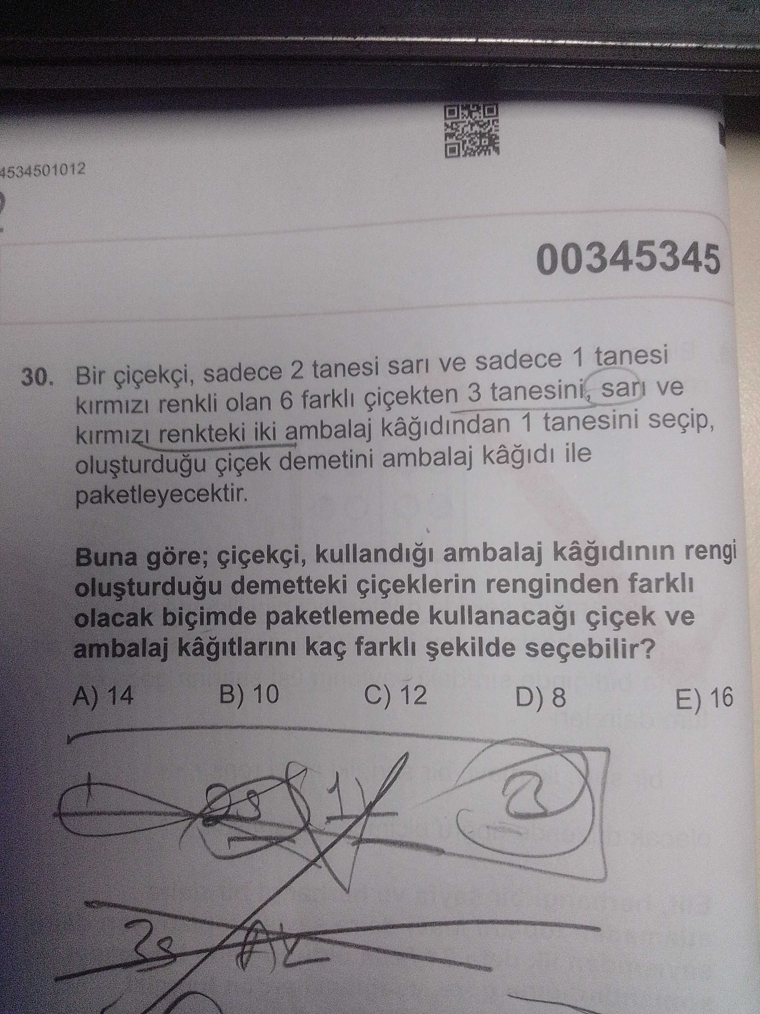 Bir çiçekçi, sadece 2 tanesi sarı ve sadece 1 tanesi kırmızı renkli olan 6 farklı çiçekten 3