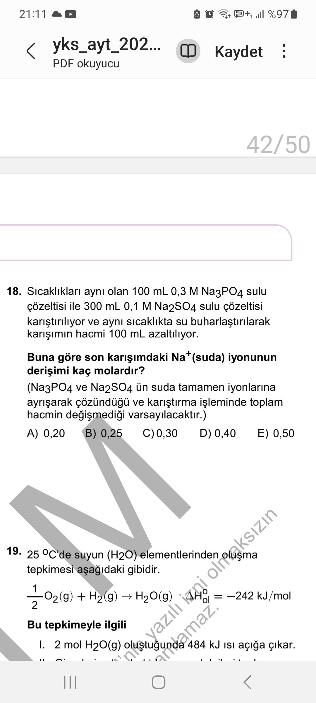 Sıcaklıkları aynı olan 100 mL 0,3 M Na₃PO₄ sulu çözeltisi ile 300 mL 0,1 M Na₂SO₄ sulu çözeltisi